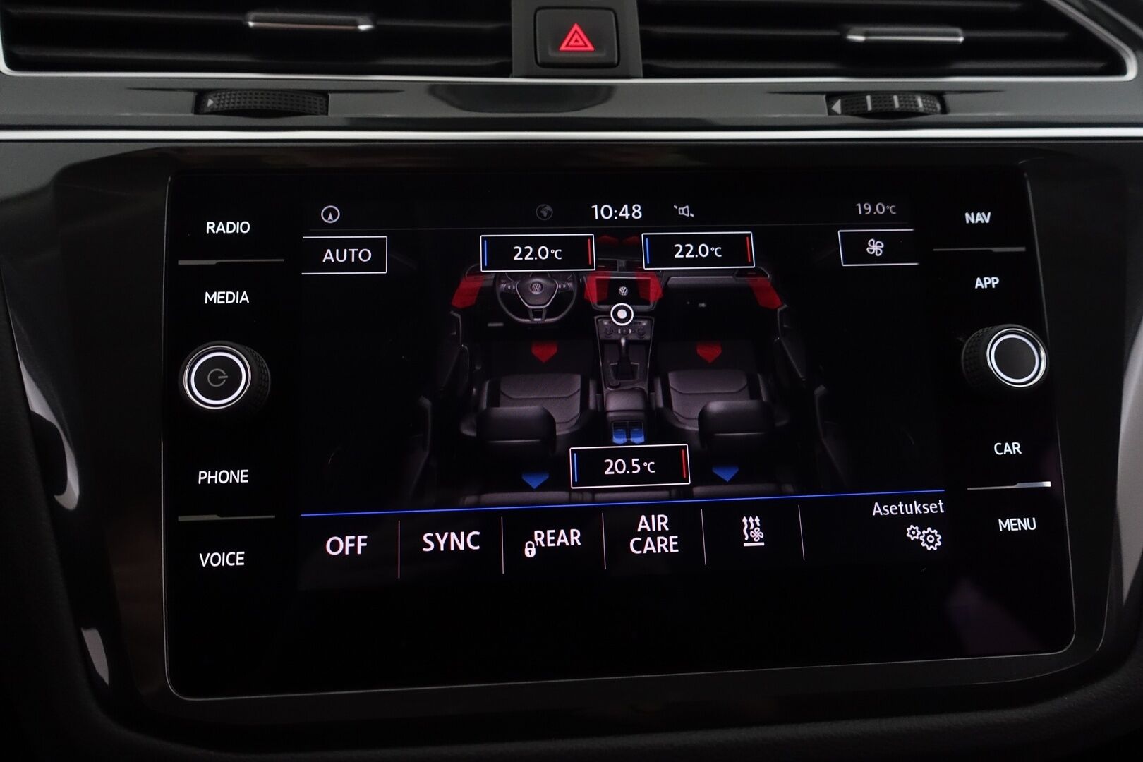 Volkswagen Tiguan 2019 Comfortline 1,5 TSI EVO 110 kW (150 hv) DSG-automaatti - | Suomi-auto | ACC | Webasto | Merkkihuollot | Koukku | P-tutkat | Keyless | Carplay | Navi | Kaistanpitoavustin | 2xrenkaat & vanteet |