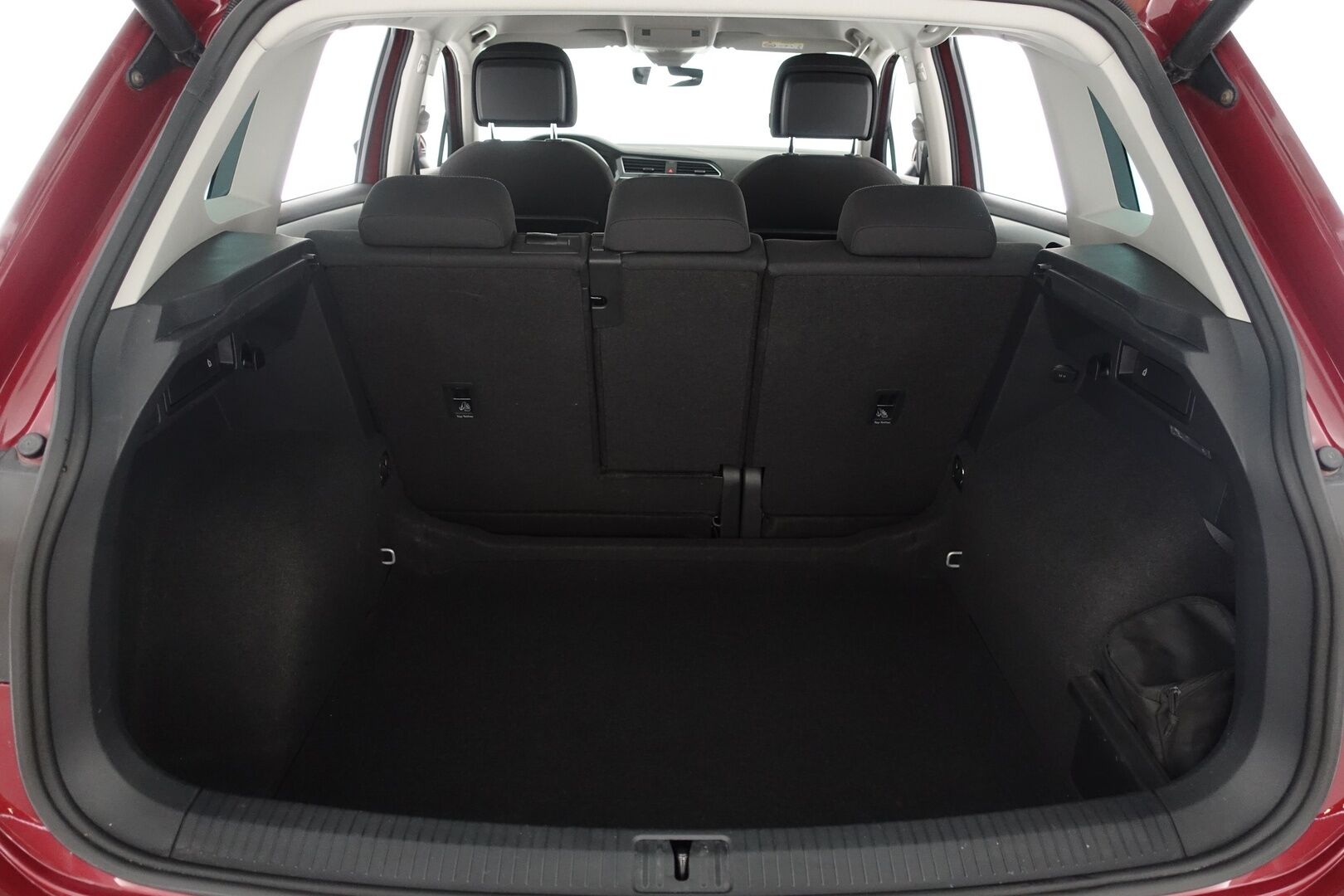 Volkswagen Tiguan 2019 Comfortline 1,5 TSI EVO 110 kW (150 hv) DSG-automaatti - | Suomi-auto | ACC | Webasto | Merkkihuollot | Koukku | P-tutkat | Keyless | Carplay | Navi | Kaistanpitoavustin | 2xrenkaat & vanteet |