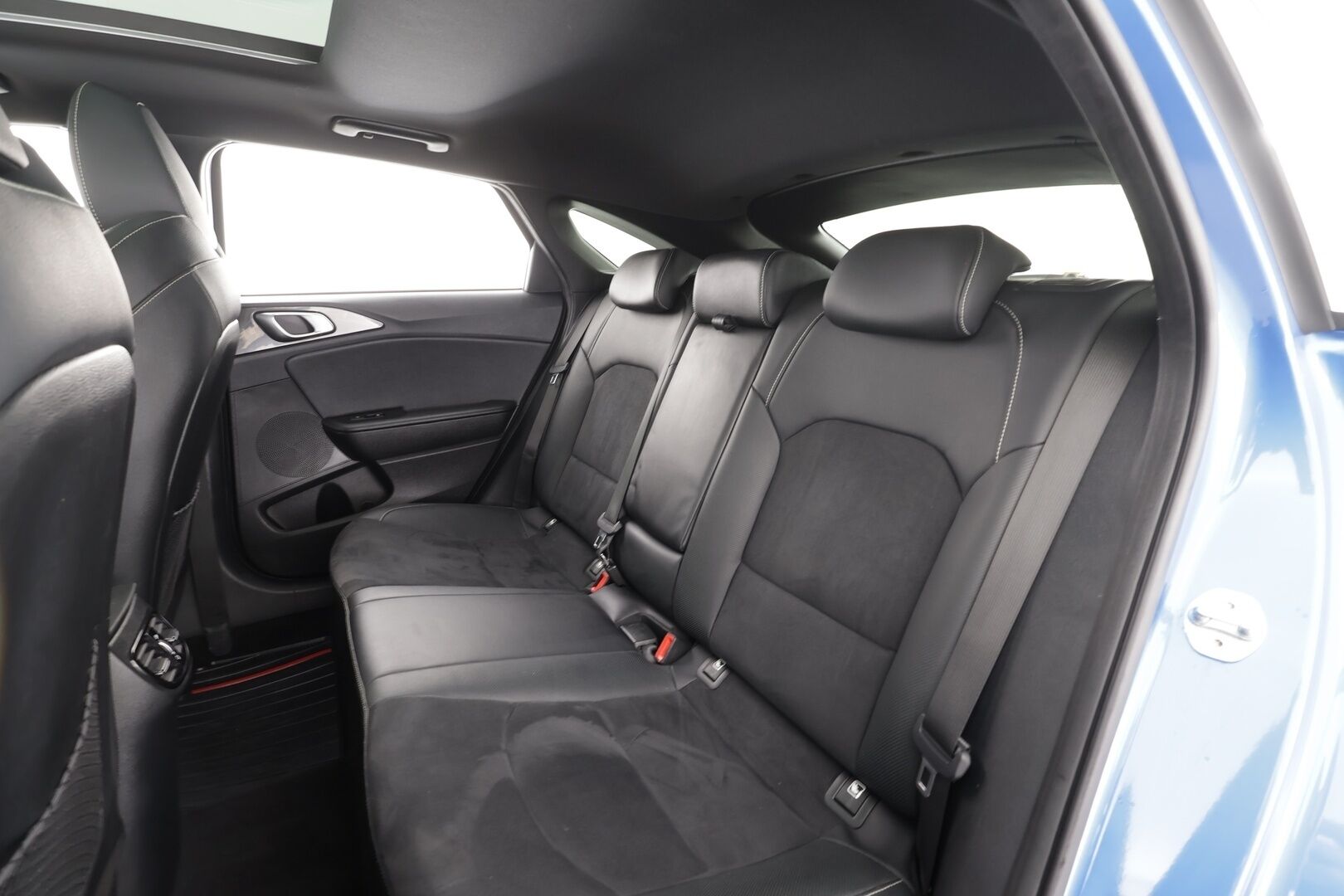 Kia ProCeed 2019 1,6 CRDi SCR ISG 136hv GT-Line Business Premium SB DCT A/T EcoDynamics * SCC / LED / P.Kamera / Muistipenkki / Webasto * - Lasikattoluukku / Kaistavahti / Navi / Keyless / Suomi-auto / Kahdet renkaat 