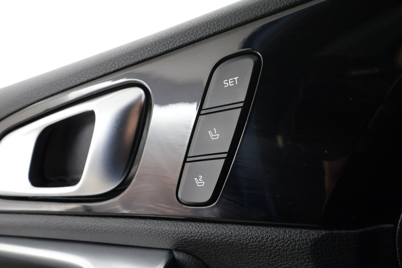 Kia ProCeed 2019 1,6 CRDi SCR ISG 136hv GT-Line Business Premium SB DCT A/T EcoDynamics * SCC / LED / P.Kamera / Muistipenkki / Webasto * - Lasikattoluukku / Kaistavahti / Navi / Keyless / Suomi-auto / Kahdet renkaat 