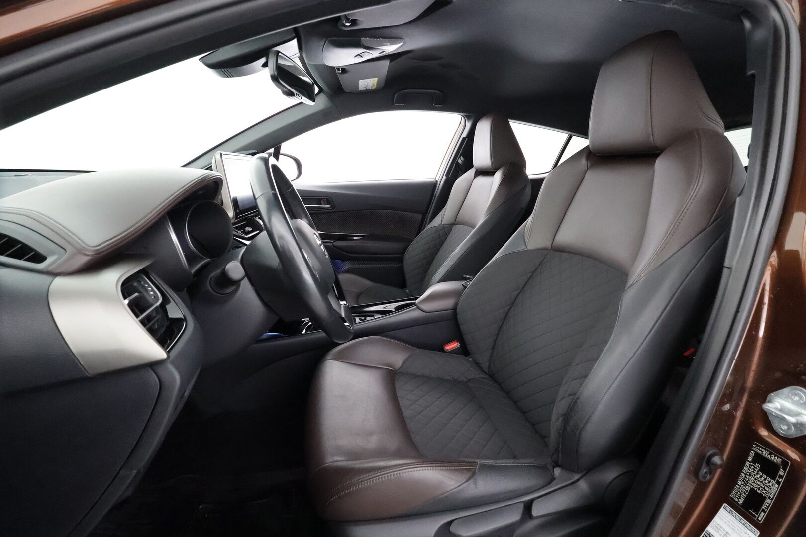 Toyota C-HR 2019 1,8 Hybrid Premium Edition - | ACC | Koukku | JBL | LED | Puolinahat | Navi | P.kamera ja tutkat | Lane Assist | BSM | RCTA | Lämm. ratti | Keyless | Merkkihuollot |