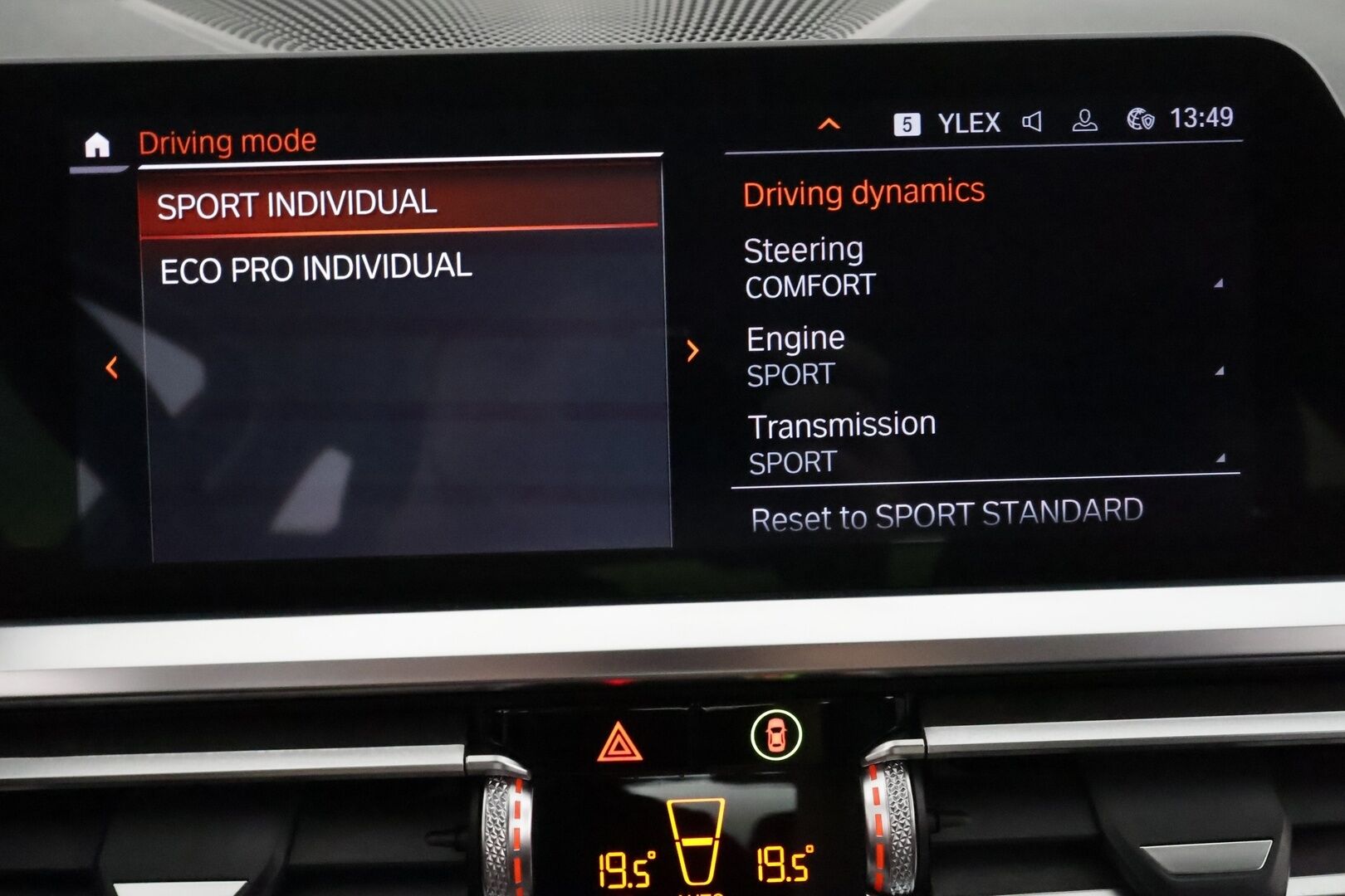 BMW 320 2019 G20 Sedan 320d A xDrive Launch Edition Sport - 3,99 % KORKOTARJOUS TÄHÄN AUTOON - Suomiauto / Webasto / Laser LED / HiFi / Nahkasisusta / Comfort Access / Digimittari / Shadowline / HUD / Gesture Control / Vetokoukku / Varusteltu!