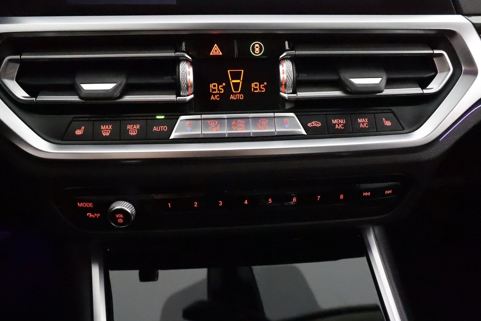 BMW 320 2019 G20 Sedan 320d A xDrive Launch Edition Sport - 3,99 % KORKOTARJOUS TÄHÄN AUTOON - Suomiauto / Webasto / Laser LED / HiFi / Nahkasisusta / Comfort Access / Digimittari / Shadowline / HUD / Gesture Control / Vetokoukku / Varusteltu!