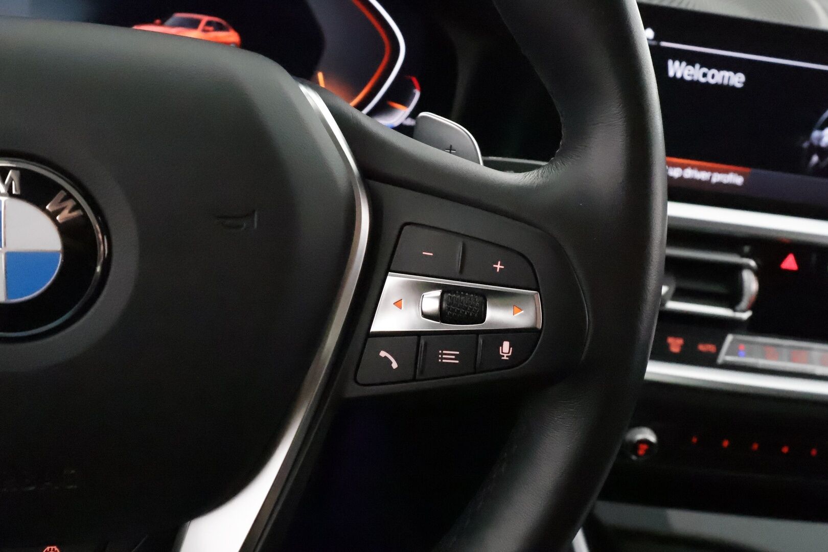 BMW 320 2019 G20 Sedan 320d A xDrive Launch Edition Sport - 3,99 % KORKOTARJOUS TÄHÄN AUTOON - Suomiauto / Webasto / Laser LED / HiFi / Nahkasisusta / Comfort Access / Digimittari / Shadowline / HUD / Gesture Control / Vetokoukku / Varusteltu!