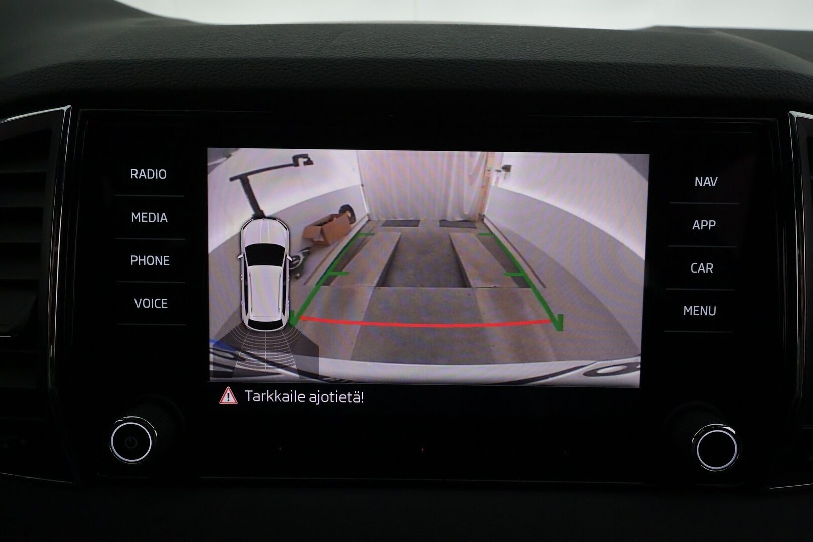 Skoda Karoq 2019 1,5 TSI SportLine DSG * Webasto / ACC / LED / P.Kamera / Navi / Kaistavahti / Apple&Android / KeylessGO * - Suomi-auto / Kahdet renkaat