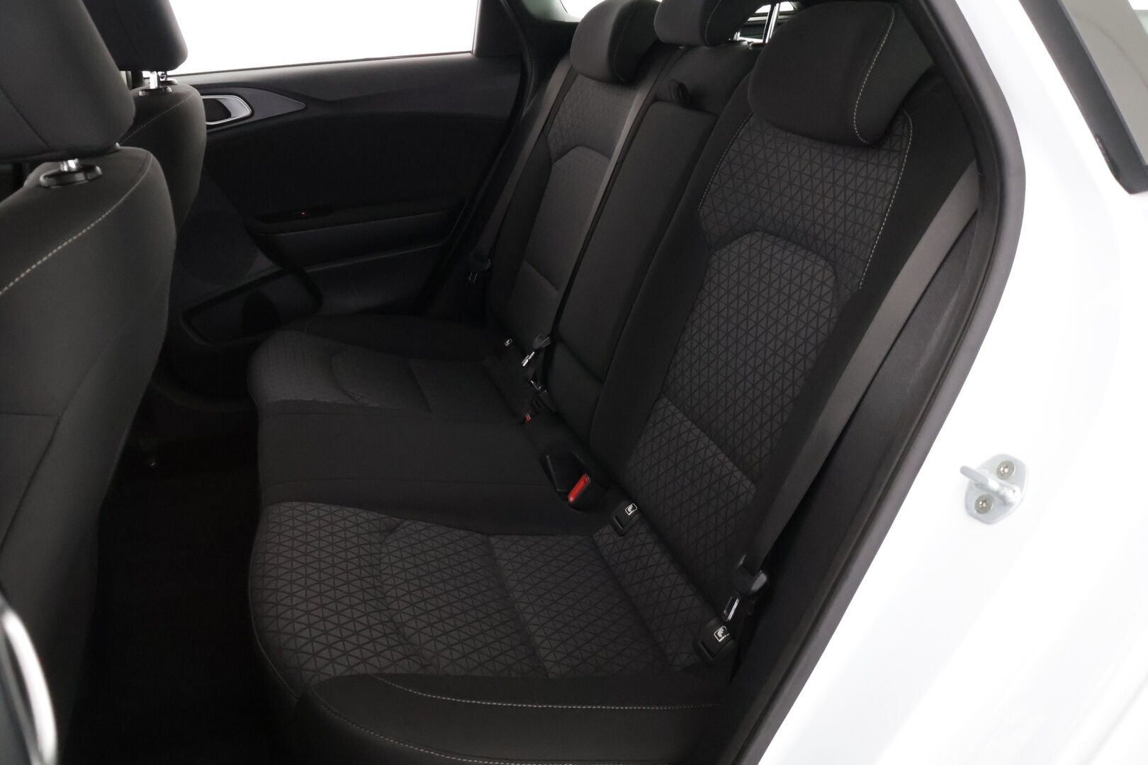 Kia Ceed 2019 1,4 T-GDI ISG 140hv LX SW DCT A/T EcoDynamics ** Juuri saapunut - ** Vakkari / Kamera / Kahdet renkaat ** - HULLU BLACKWEEK KORKOTARJOUS 2,49%