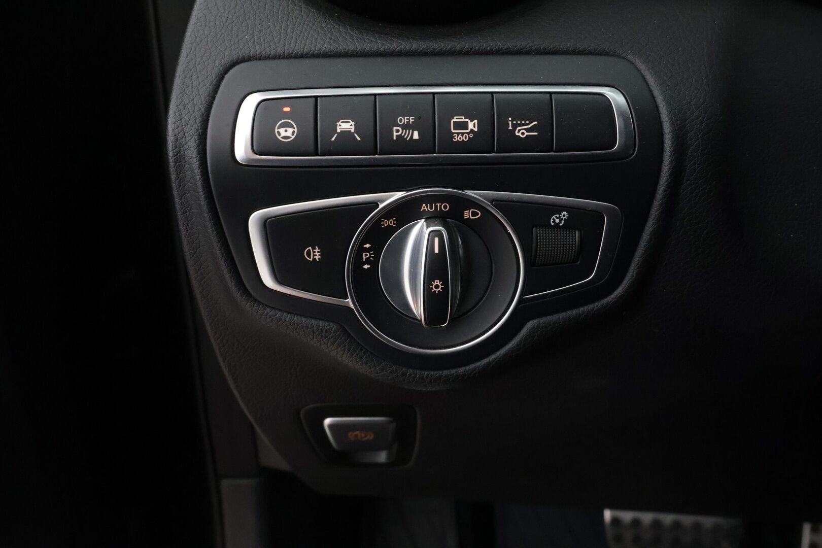 Mercedes-Benz GLC 2017 GLC 350 e 4MATIC Viistoperä (AB) 5ov 1991cm3 A - Kohde myydään Huutokaupat.comissa!* - *HUD / 360-Kamera / ACC / Burmester / Nahka-alcantara / ILS / Koukku* Huutokaupat.com!
