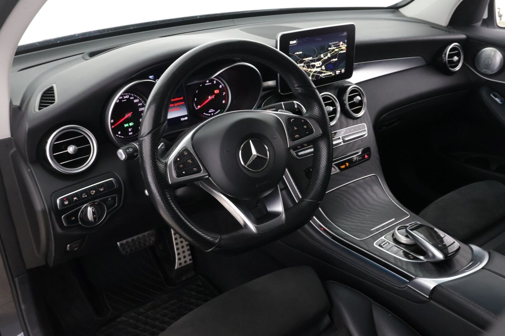Mercedes-Benz GLC 2017 GLC 350 e 4MATIC Viistoperä (AB) 5ov 1991cm3 A - Kohde myydään Huutokaupat.comissa!* - *HUD / 360-Kamera / ACC / Burmester / Nahka-alcantara / ILS / Koukku* Huutokaupat.com!