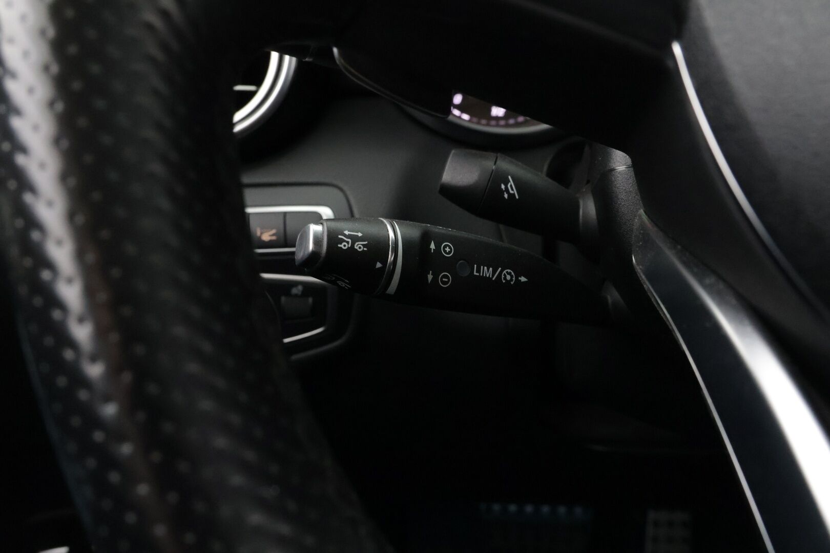 Mercedes-Benz GLC 2017 GLC 350 e 4MATIC Viistoperä (AB) 5ov 1991cm3 A - Kohde myydään Huutokaupat.comissa!* - *HUD / 360-Kamera / ACC / Burmester / Nahka-alcantara / ILS / Koukku* Huutokaupat.com!