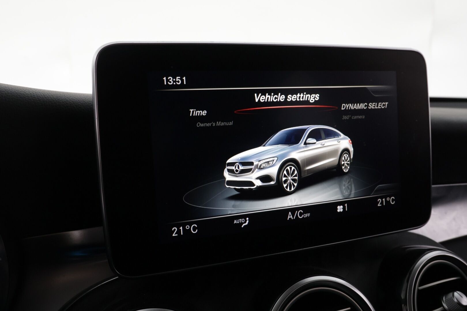 Mercedes-Benz GLC 2017 GLC 350 e 4MATIC Viistoperä (AB) 5ov 1991cm3 A - Kohde myydään Huutokaupat.comissa!* - *HUD / 360-Kamera / ACC / Burmester / Nahka-alcantara / ILS / Koukku* Huutokaupat.com!