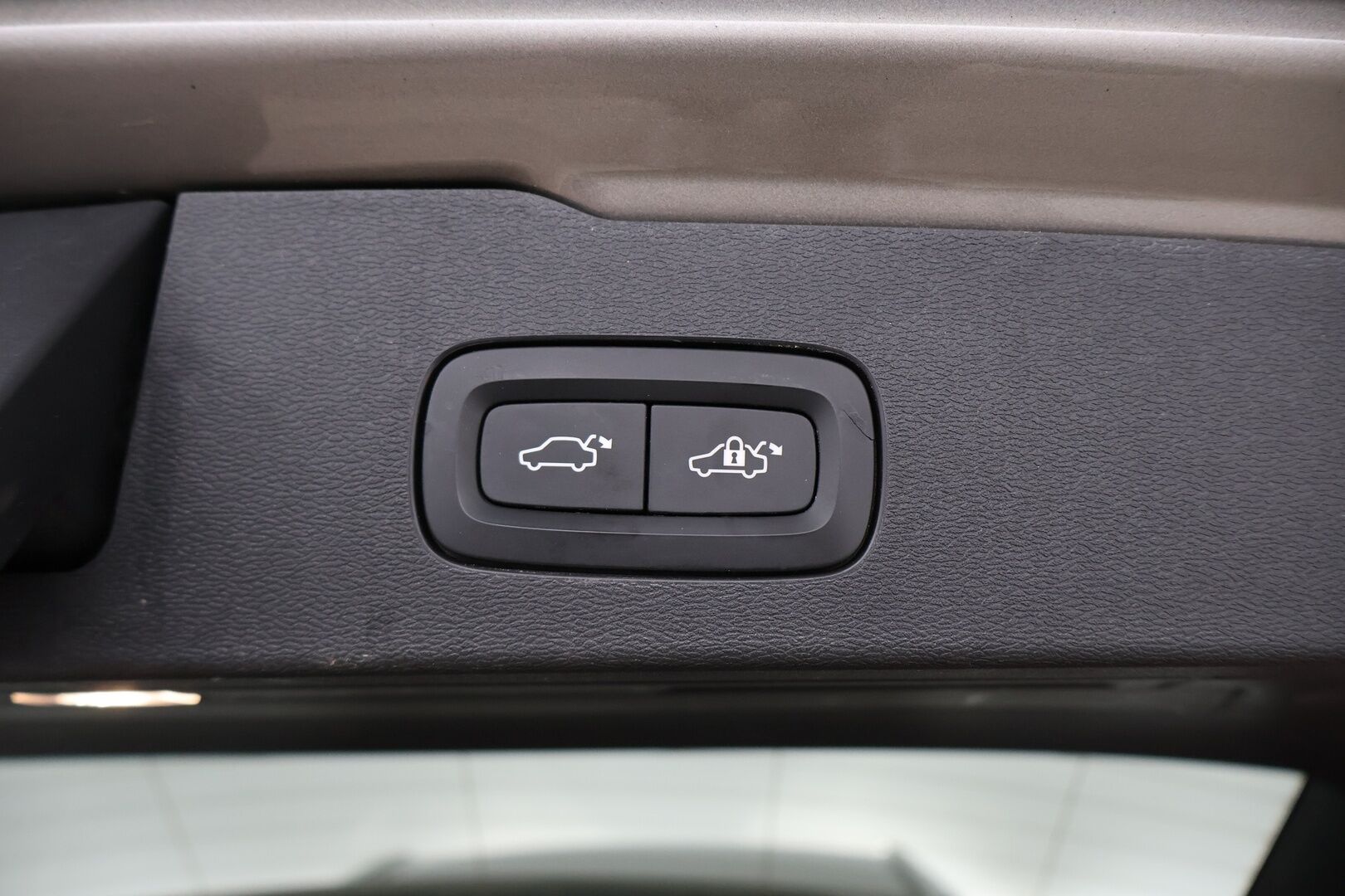 Volvo V60 2019 D4 AWD Business Inscription aut - ACC | Pilot assist | Webasto | P-kamera | Muistipenkki | BLIS | Huippu varusteltu! 