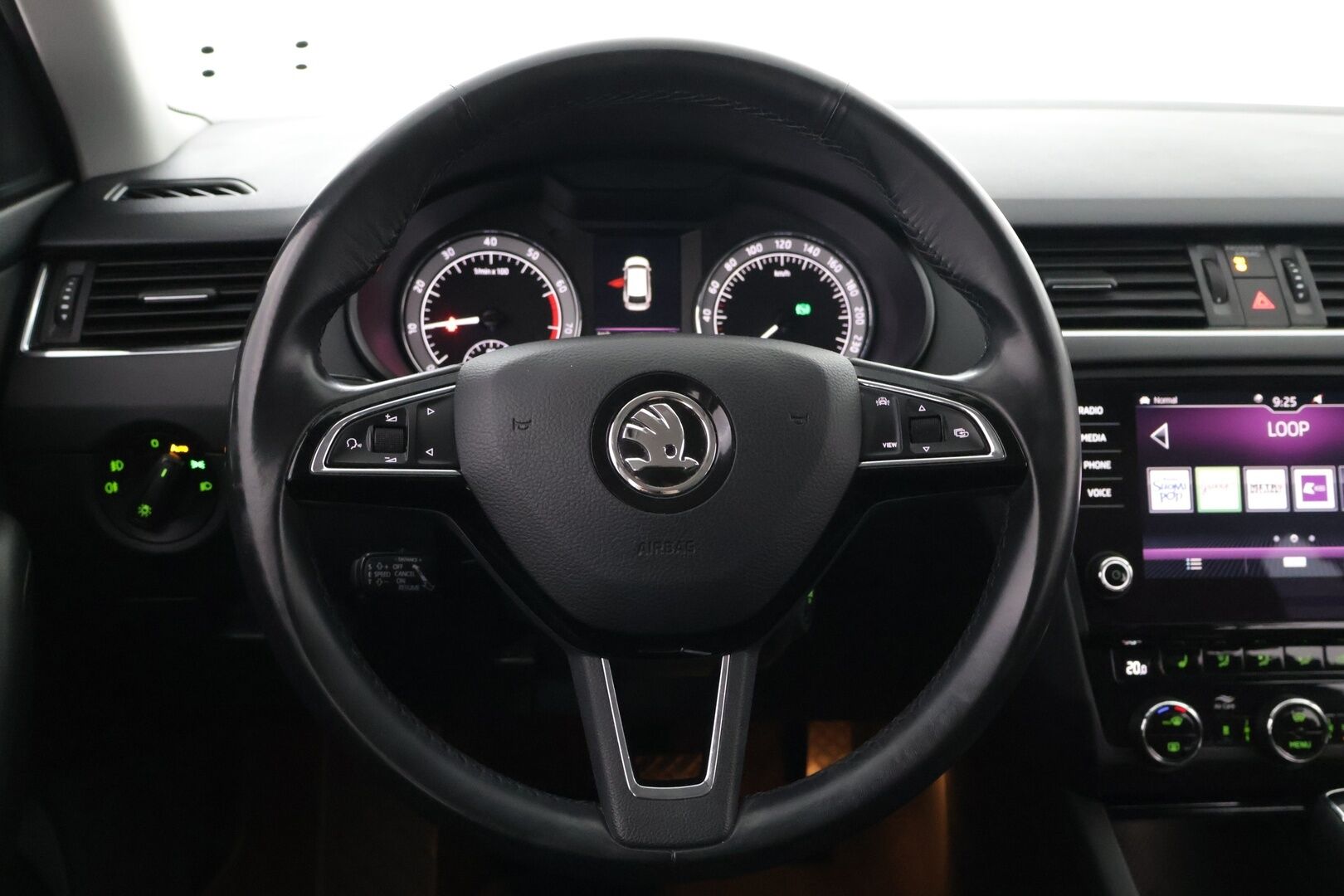 Skoda Octavia 2019 Combi 1,5 TSI Style BusinessLine DSG * ACC / Webasto / P.kamera / Keyless / Apple&Android * - 1.Om Suomi-auto / Kahdet Renkaat