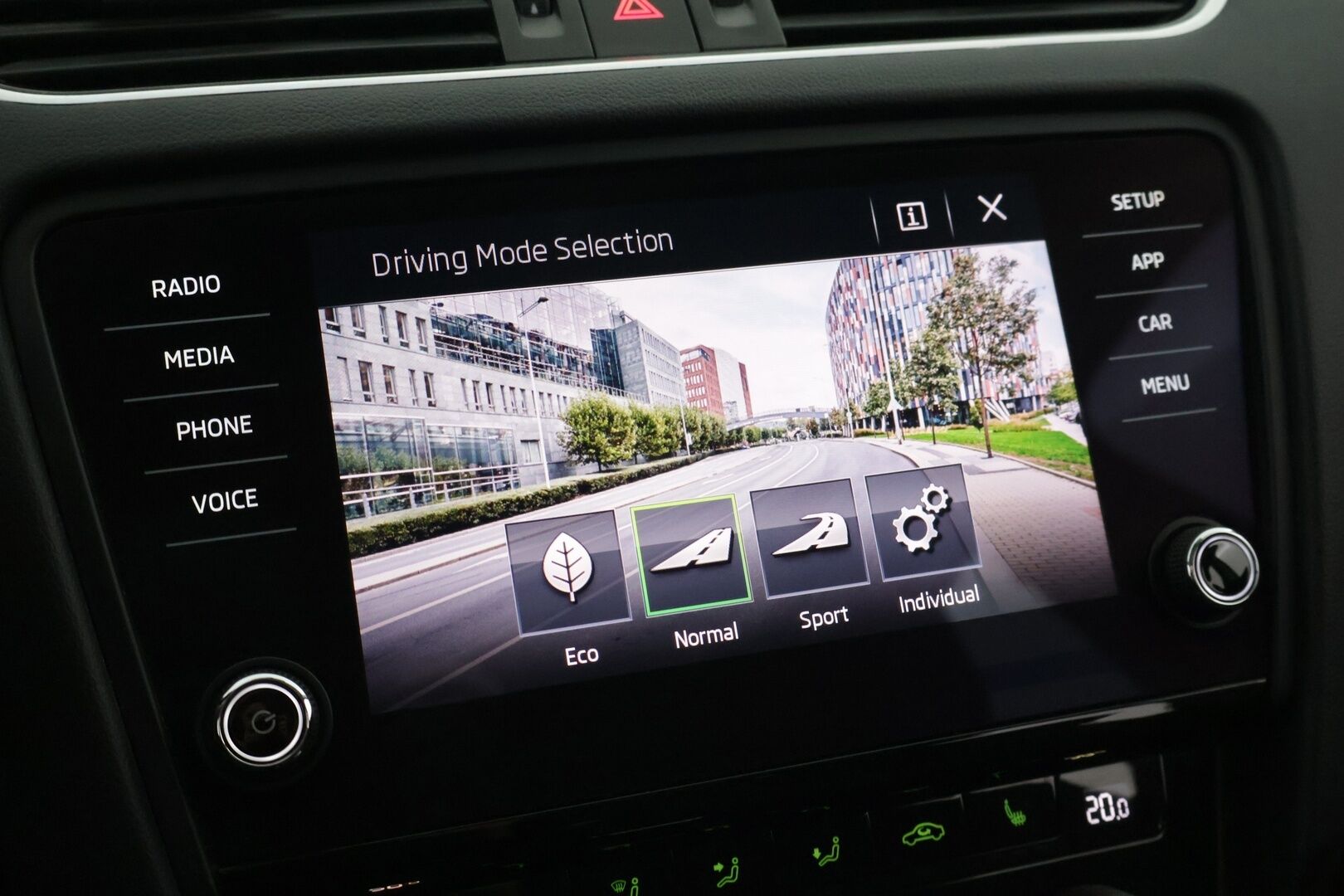 Skoda Octavia 2019 Combi 1,5 TSI Style BusinessLine DSG * ACC / Webasto / P.kamera / Keyless / Apple&Android * - 1.Om Suomi-auto / Kahdet Renkaat