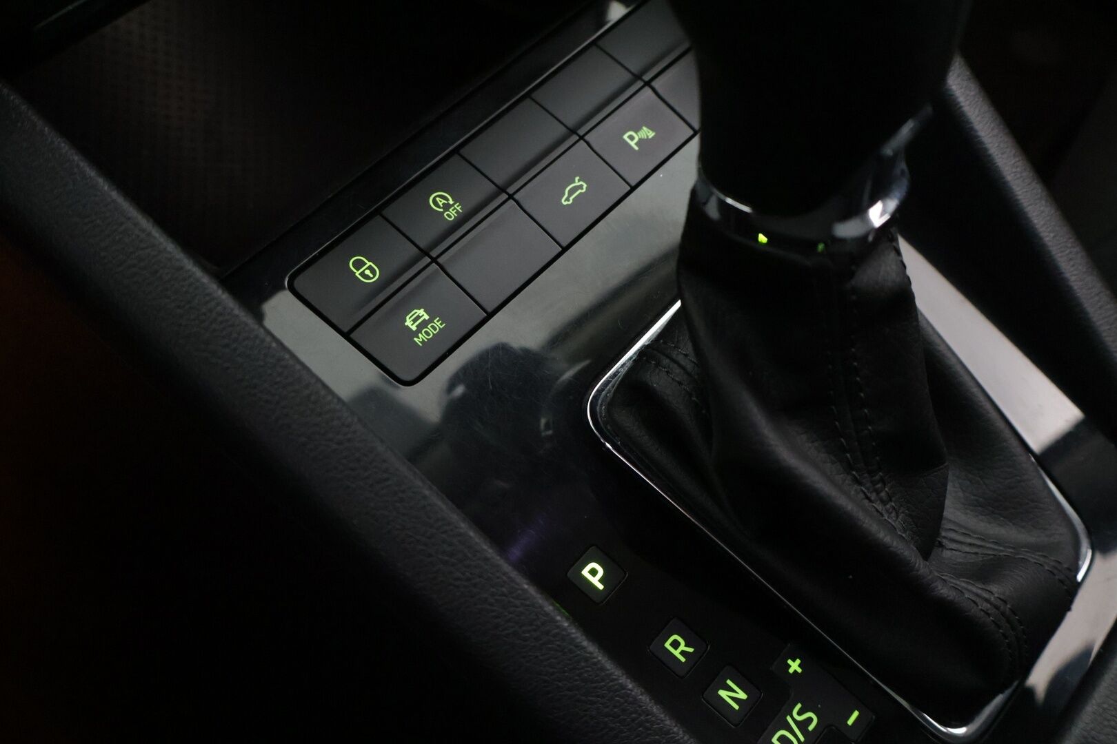 Skoda Octavia 2019 Combi 1,5 TSI Style BusinessLine DSG * ACC / Webasto / P.kamera / Keyless / Apple&Android * - 1.Om Suomi-auto / Kahdet Renkaat