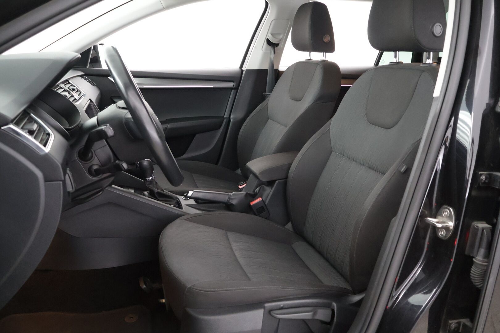 Skoda Octavia 2019 Combi 1,5 TSI Style BusinessLine DSG * ACC / Webasto / P.kamera / Keyless / Apple&Android * - 1.Om Suomi-auto / Kahdet Renkaat