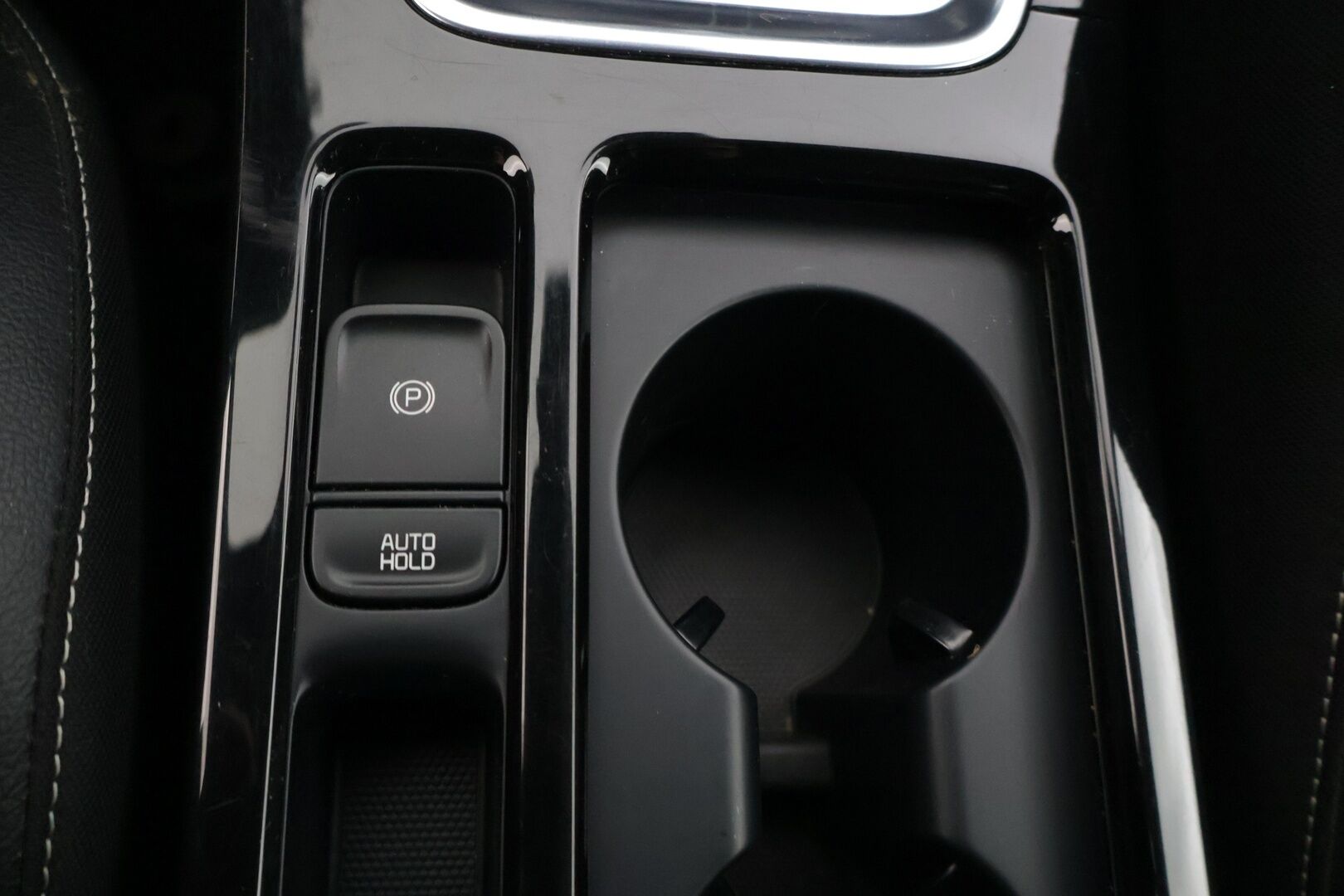 Kia ProCeed 2019 1,4 T-GDI ISG 140hv GT-Line Business Premium* Adap.vakkari / Lohko / Kamera / Ratinlämmitin / Muistipenkki / Sähkäkontti * - * Huippuvarusteet / GT-Line / Merkkihuollot / Särmä yksilö / 2x hyvät renkaat vanteineen *