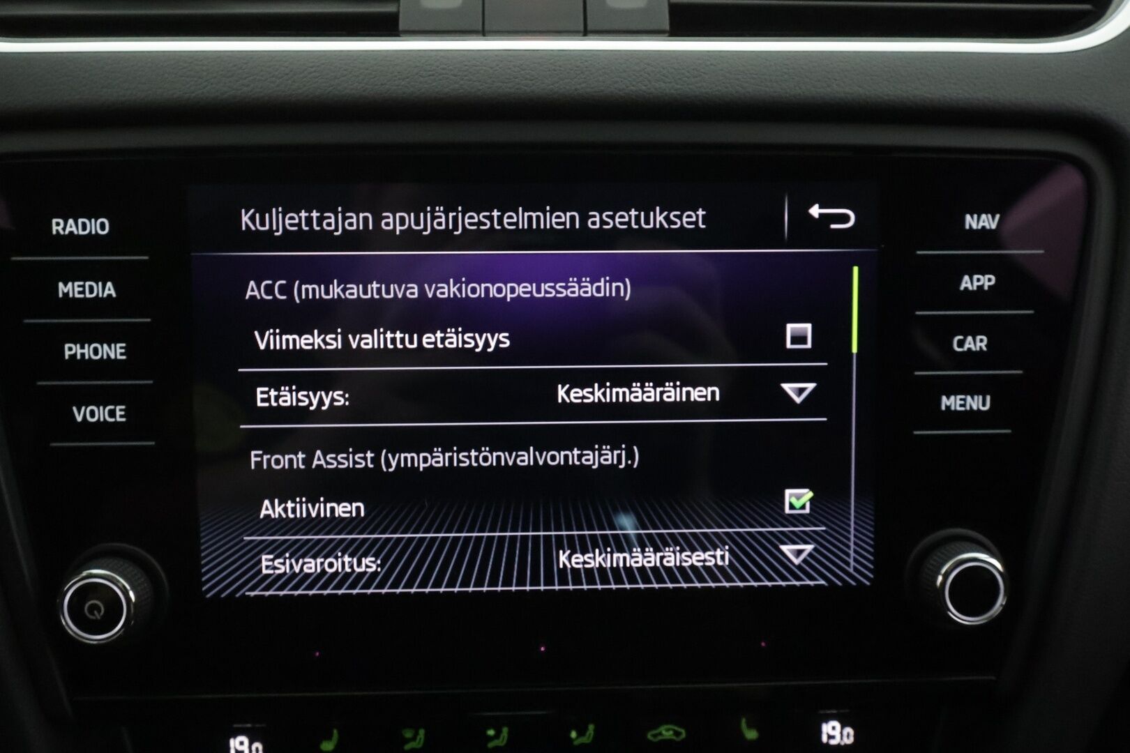 Skoda Octavia 2019 Combi 1,5 TSI Style BusinessLine DSG Autom. - | Juuri huollettu & Jakohihna vaihdettu! | ACC | Webasto | Koukku | P.Kamera | LED | Ratinlämmitys | Digimittaristo | Keyless | Apple&Android | Suomi-auto | Kahdet Renkaat |