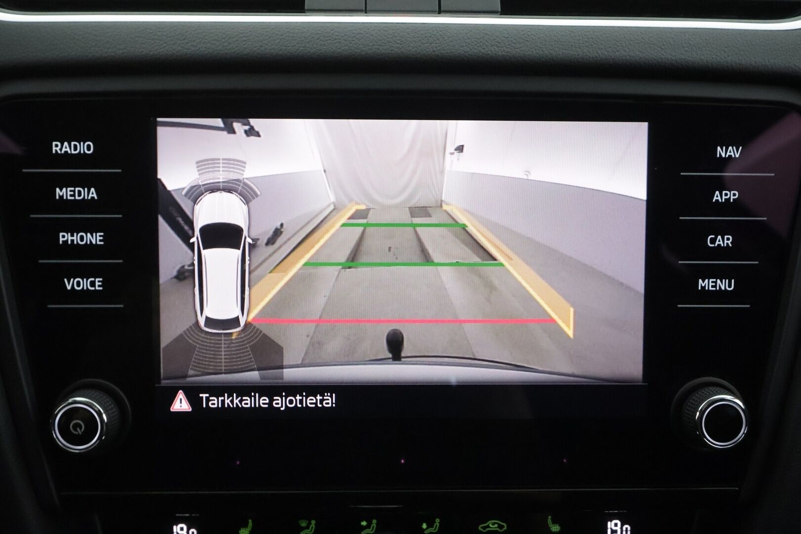 Skoda Octavia 2019 Combi 1,5 TSI Style BusinessLine DSG Autom. - | Juuri huollettu & Jakohihna vaihdettu! | ACC | Webasto | Koukku | P.Kamera | LED | Ratinlämmitys | Digimittaristo | Keyless | Apple&Android | Suomi-auto | Kahdet Renkaat |