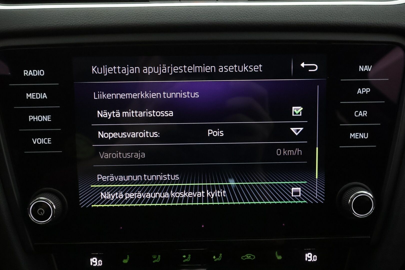 Skoda Octavia 2019 Combi 1,5 TSI Style BusinessLine DSG Autom. - | Juuri huollettu & Jakohihna vaihdettu! | ACC | Webasto | Koukku | P.Kamera | LED | Ratinlämmitys | Digimittaristo | Keyless | Apple&Android | Suomi-auto | Kahdet Renkaat |