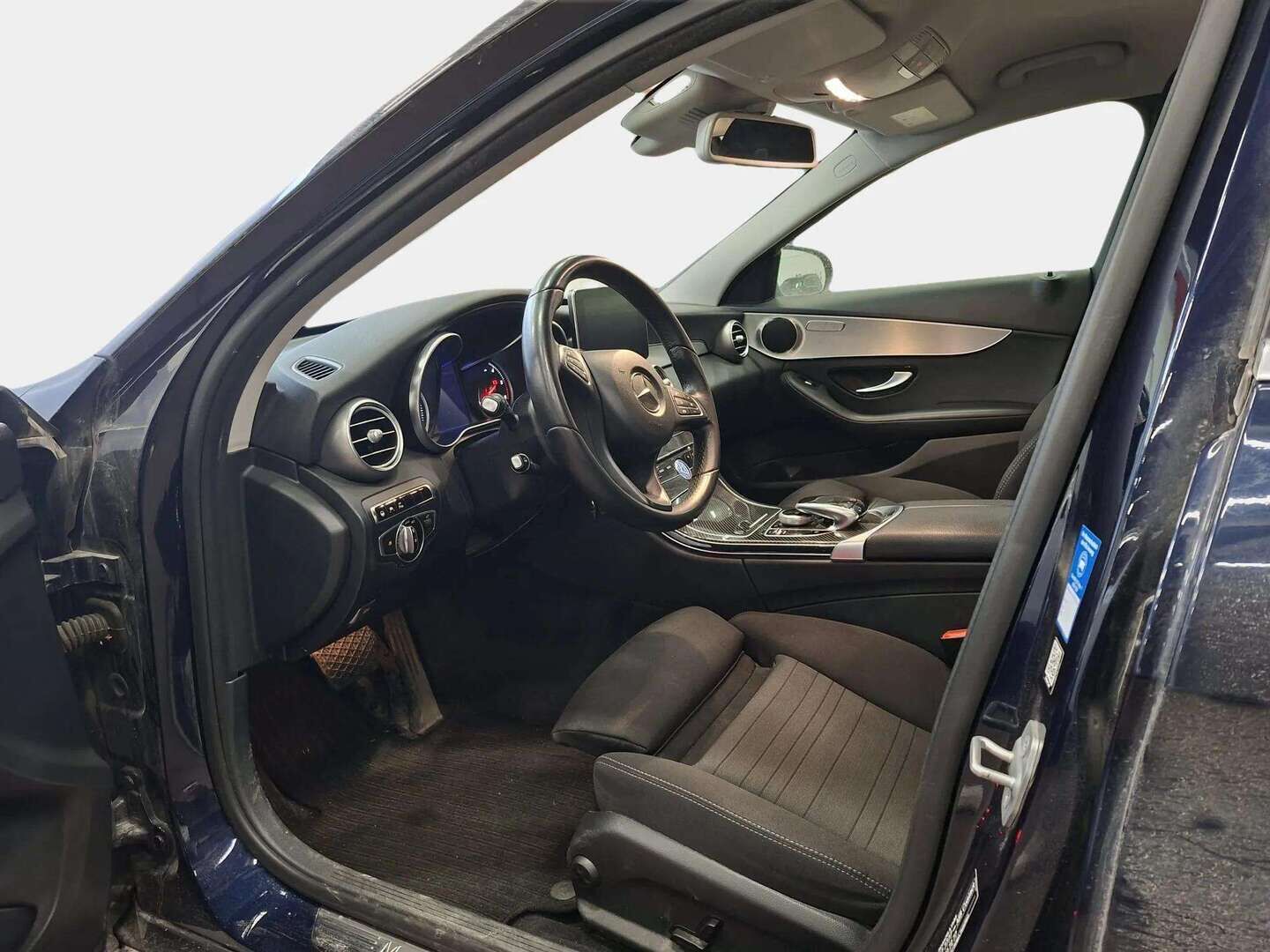 Mercedes-Benz C 2016 250 d 4Matic T A Premium Business * DTR+Q / Sporttipenkit / P.Kamera / Lohkolämmitin / BLIS / Navi * - 2xrenkaat ja vanteet,