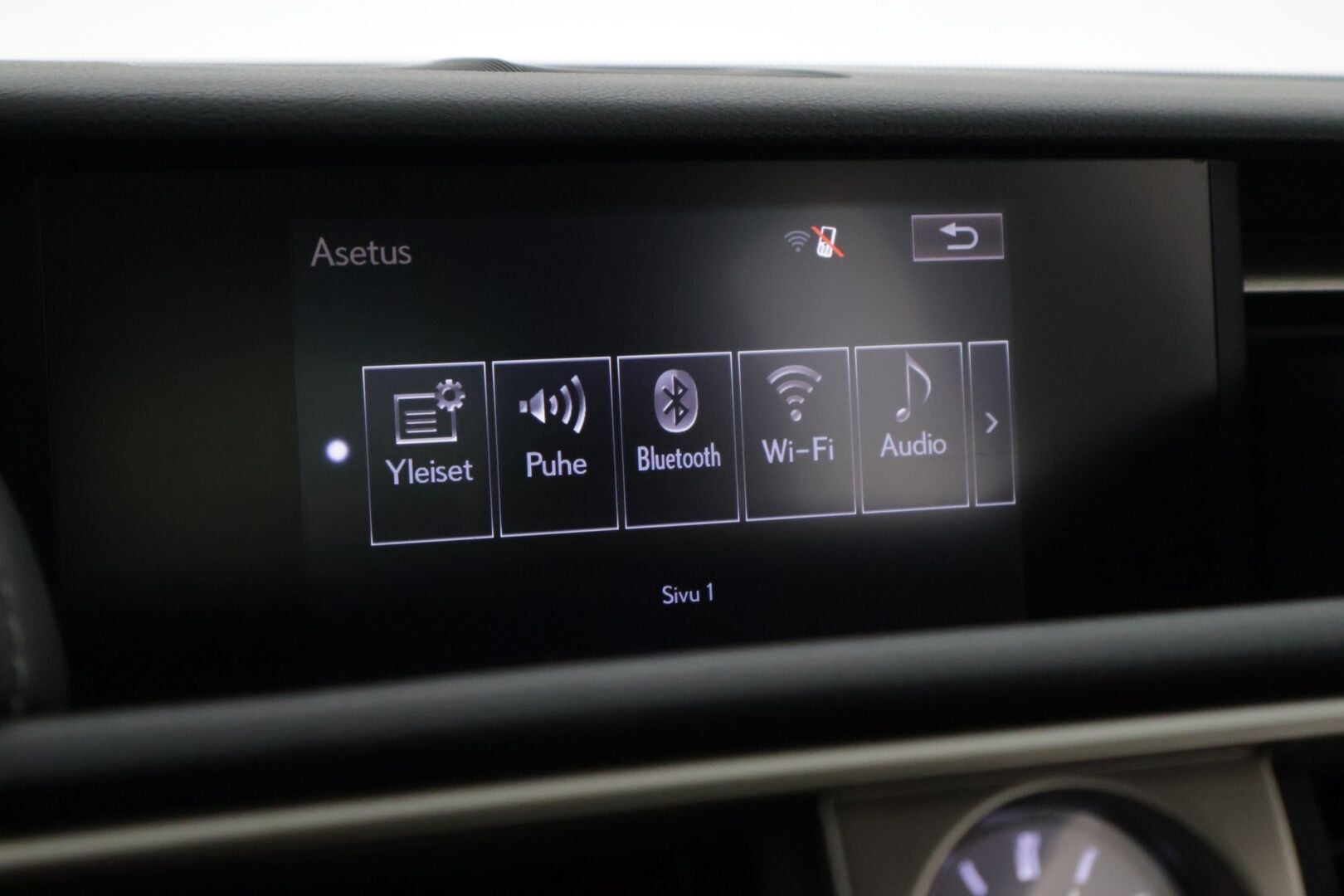 Lexus IS 2014 300h Executive A. *Lohko / Keyless / Mark Levinson / Ilmastoidut nahat* - Juuri katsastettu