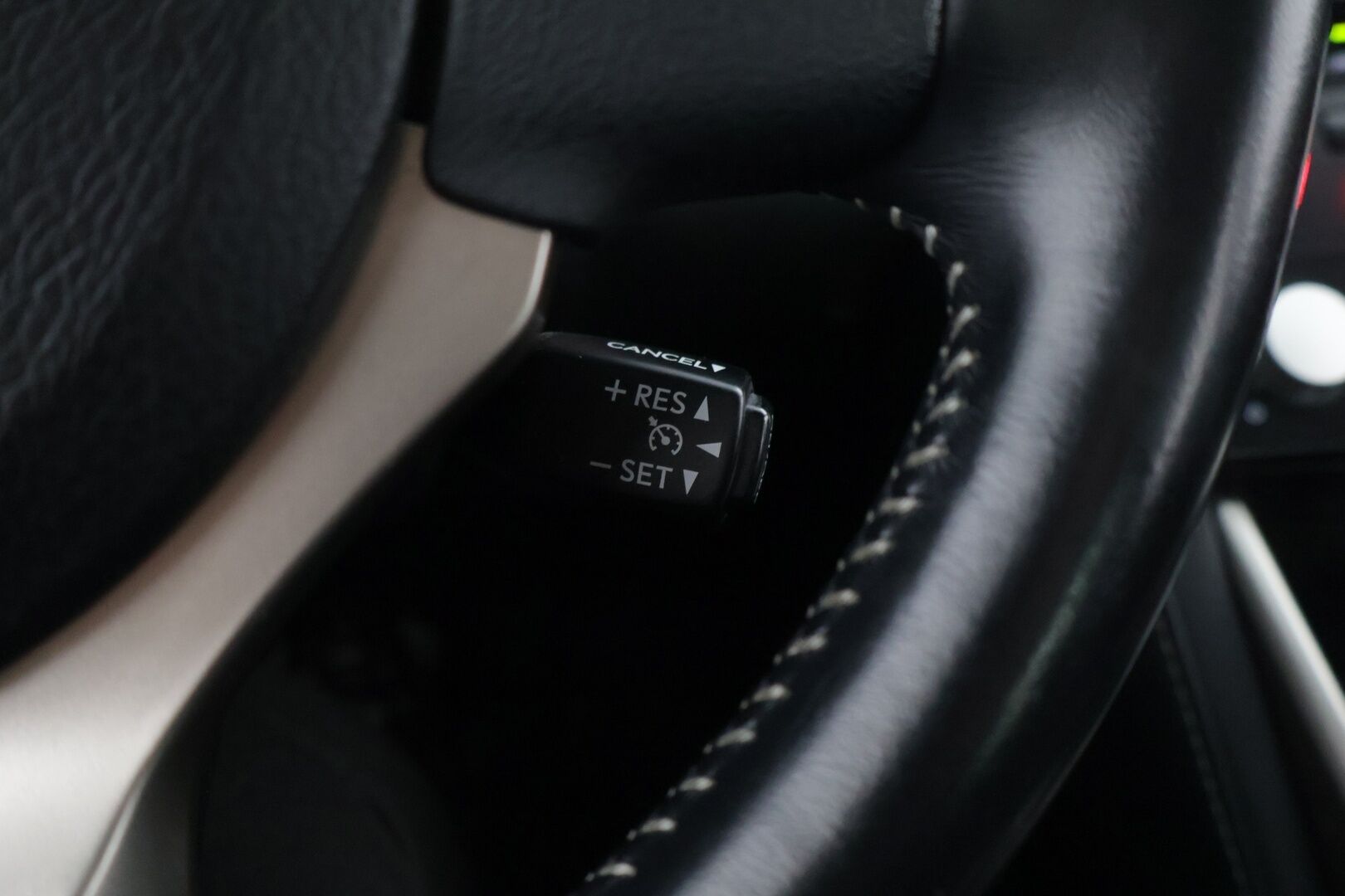 Lexus IS 2014 300h Executive A. *Lohko / Keyless / Mark Levinson / Ilmastoidut nahat* - Juuri katsastettu