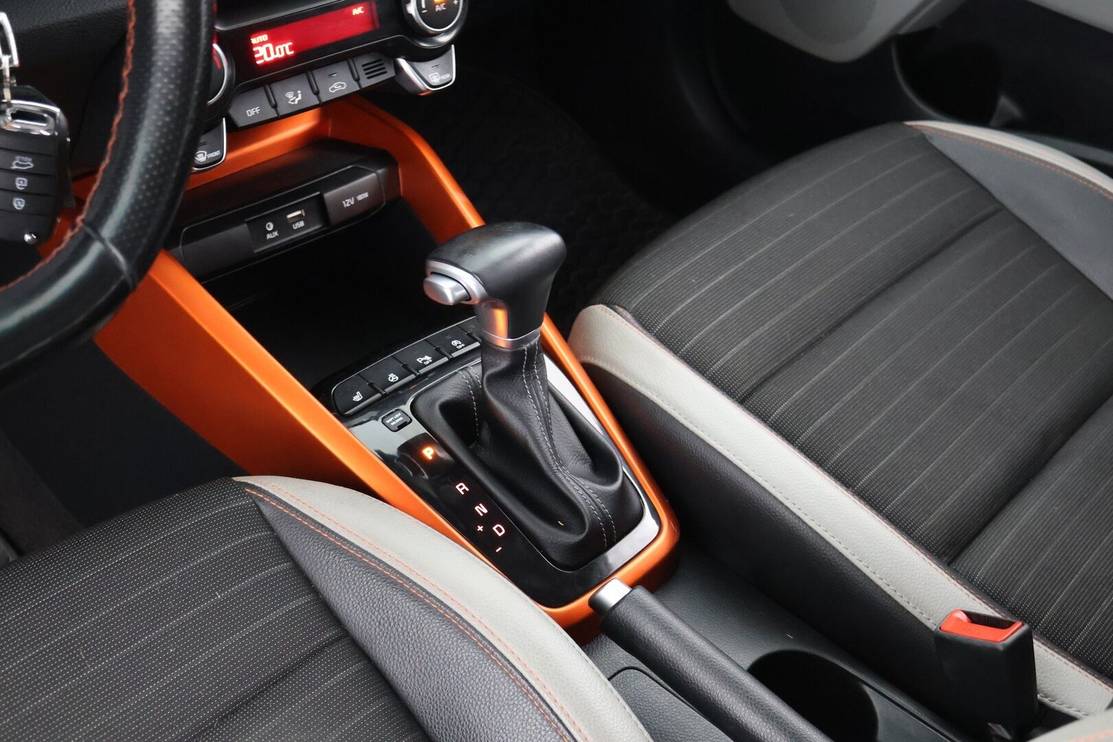 Kia Stonic 2019 1,0 T-GDI ISG 120hv EX Design DCT EcoDynamics - | P-Kamera | Suomi-Auto | Apple&Android | Ratinlämmitys | Osanahat | Lane Assist