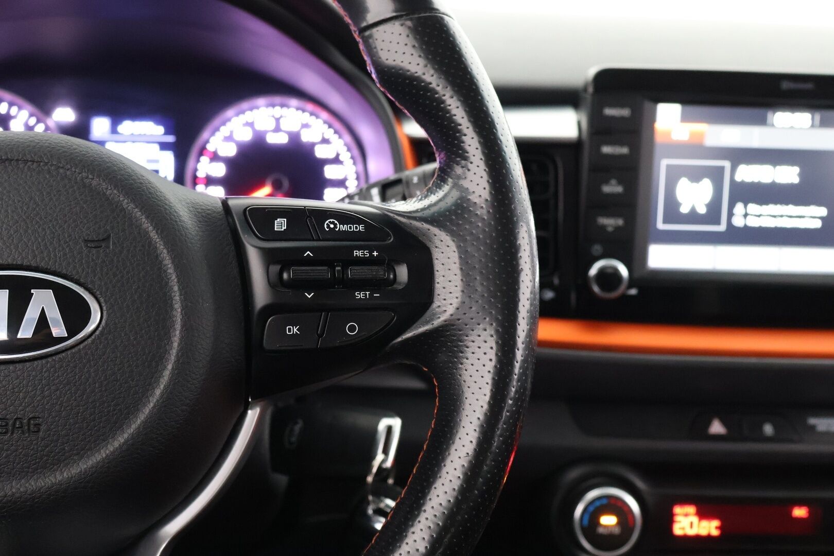 Kia Stonic 2019 1,0 T-GDI ISG 120hv EX Design DCT EcoDynamics - | P-Kamera | Suomi-Auto | Apple&Android | Ratinlämmitys | Osanahat | Lane Assist