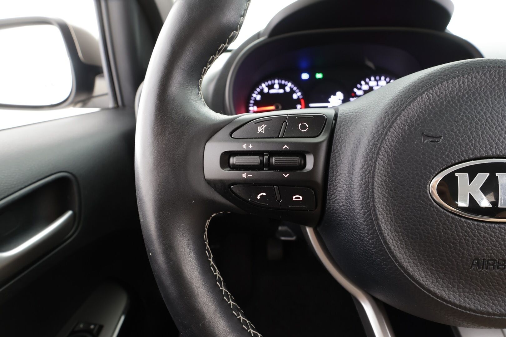 Kia Picanto 2019 1,2 ISG EX EcoDynamics - | Vakkari | Lohko | Bluetooth | Autom Ilmastointi | P.tutka | 1.Om Suomi-auto | Kahdet Renkaat | Merkkihuollettu |