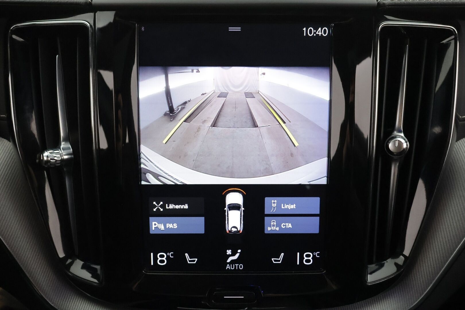 Volvo XC60 2019 T8 AWD R-Design aut * Ilma-alusta / Pilot assist / Webasto / H/K / Muistipenkki / Panorama / P.Kamera / Sporttipenkit / Full-LED  * - Suomi-auto / Kahdet Renkaat / Koti & Kauppalaturi