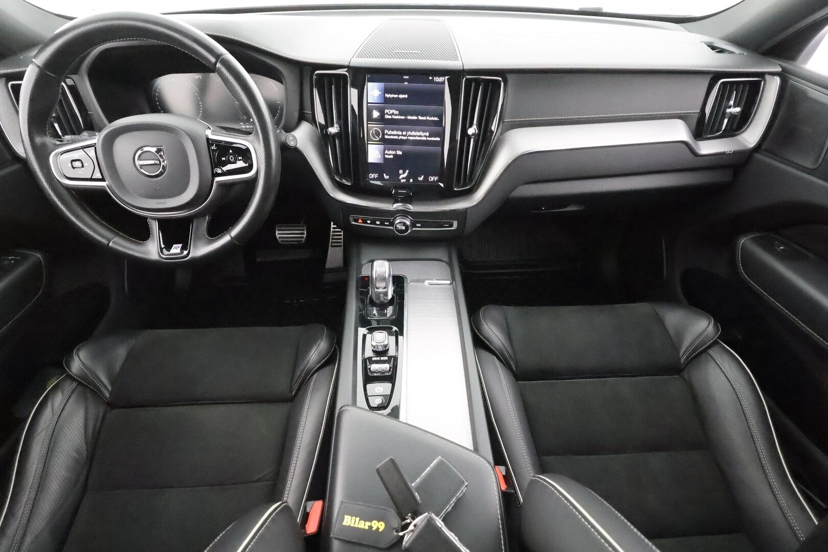 Volvo XC60 2019 T8 AWD R-Design aut * Ilma-alusta / Pilot assist / Webasto / H/K / Muistipenkki / Panorama / P.Kamera / Sporttipenkit / Full-LED  * - Suomi-auto / Kahdet Renkaat / Koti & Kauppalaturi