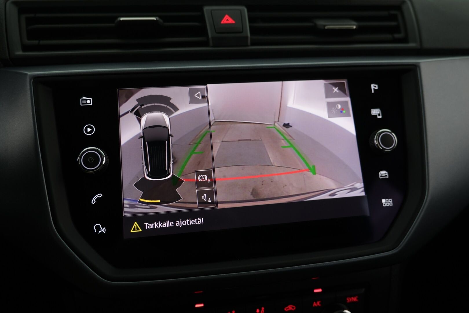 Seat Arona 2019 1,0 EcoTSI 115 Style DSG / P-Kamera / Lohkolämmitin /  / Apple Car play & Android Auto / - Todella siisti! / Huoltokirja / Taloudellinen