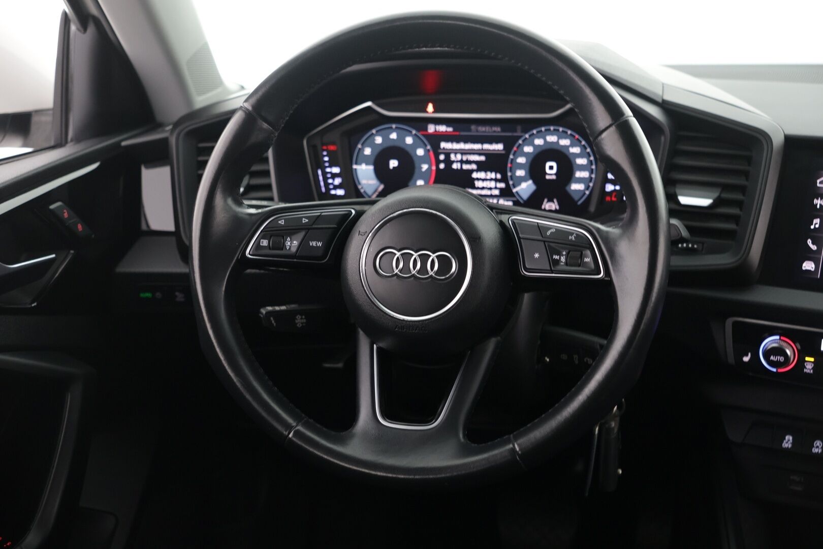 Audi A1 2019 Sportback Business 30 TFSI 85 kW S tronic - Digimittaristo | Vakkari | Suomi-auto |