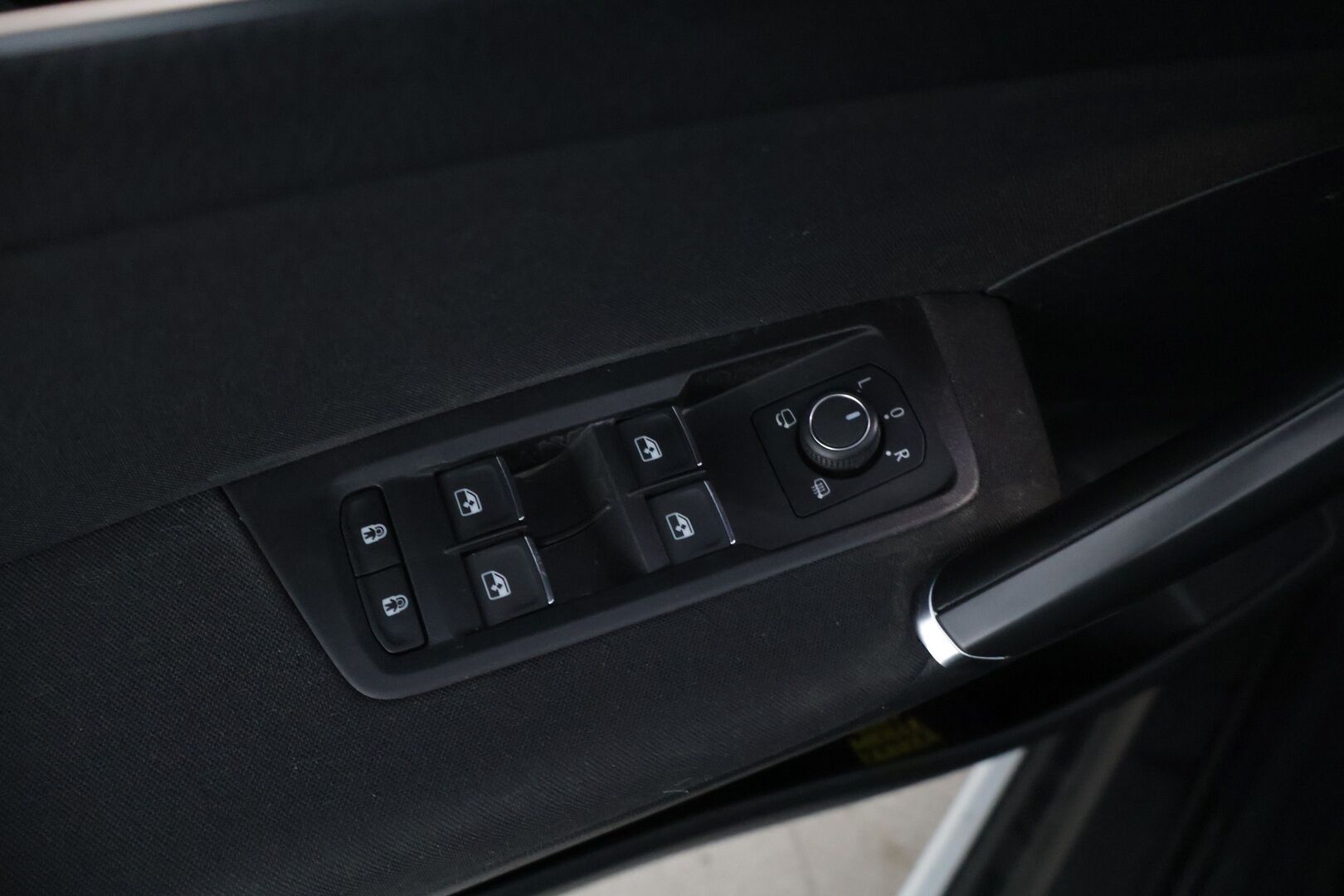 Volkswagen Touran 2019 Highline 1,5 TSI EVO 110 kW (150 hv) DSG-automaatti *Adapt. vakkari / Webasto / P. Tutkat / Sähkökontti / AppleCarPlay* - 7-paikkainen / Suomi-auto / Jakohihna vaihdettu! 