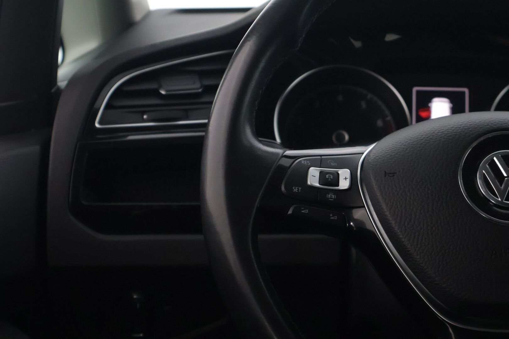 Volkswagen Touran 2019 Highline 1,5 TSI EVO 110 kW (150 hv) DSG-automaatti *Adapt. vakkari / Webasto / P. Tutkat / Sähkökontti / AppleCarPlay* - 7-paikkainen / Suomi-auto / Jakohihna vaihdettu! 