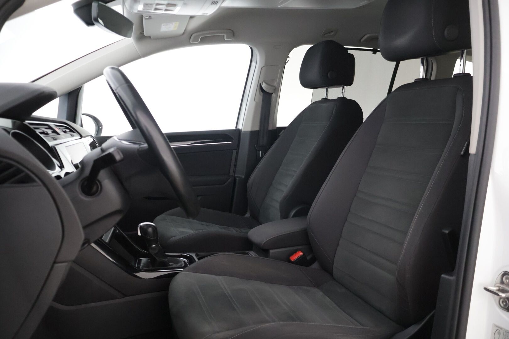 Volkswagen Touran 2019 Highline 1,5 TSI EVO 110 kW (150 hv) DSG-automaatti *Adapt. vakkari / Webasto / P. Tutkat / Sähkökontti / AppleCarPlay* - 7-paikkainen / Suomi-auto / Jakohihna vaihdettu! 