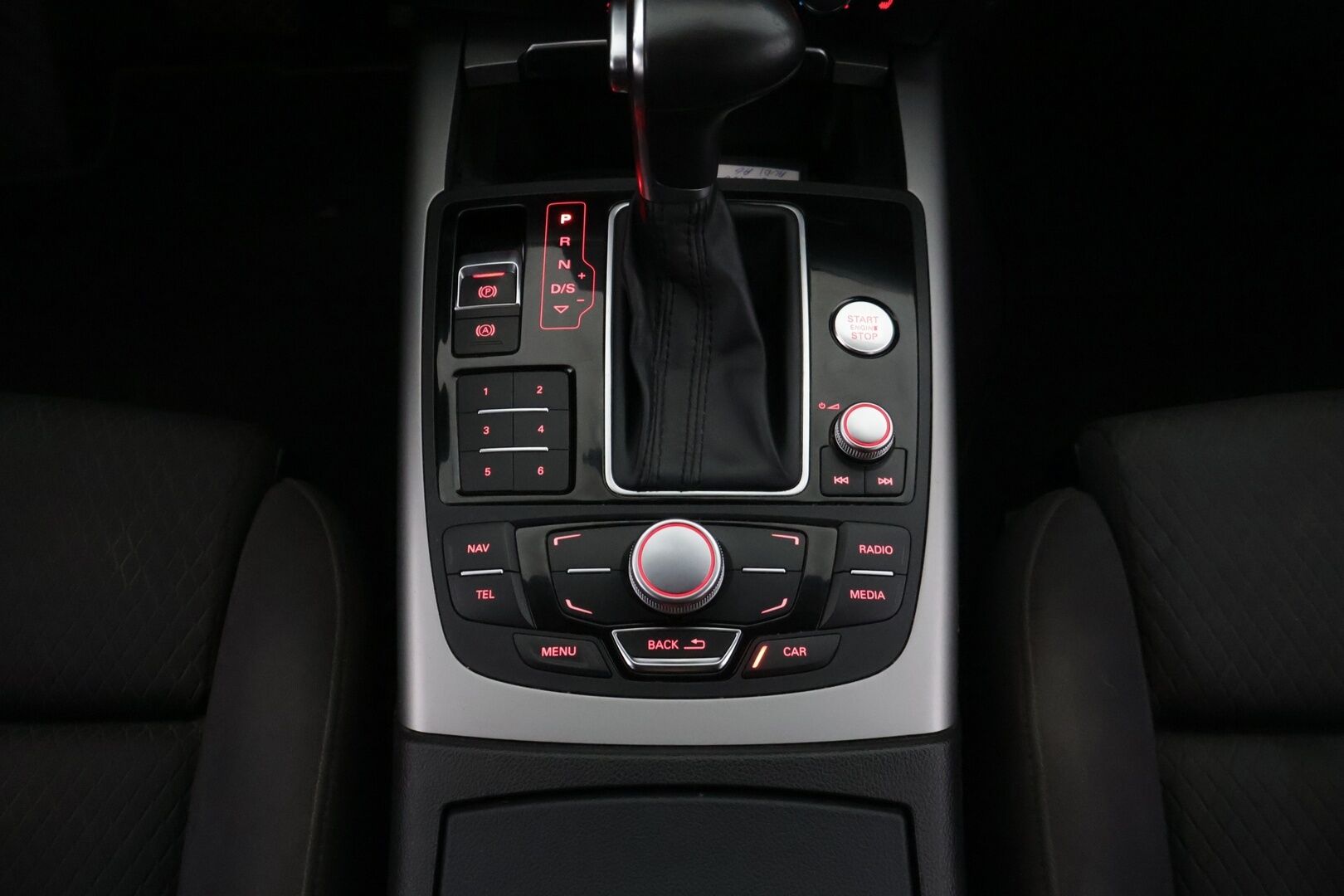 Audi A6 2014 Avant 3,0 V6 TDI 150 kW quattro S tronic Start-Stop * YritysOutlet - Myydään vain yrityksille * - *2 x renkaat aluvantein / Seuraava katsastus 08/2026*