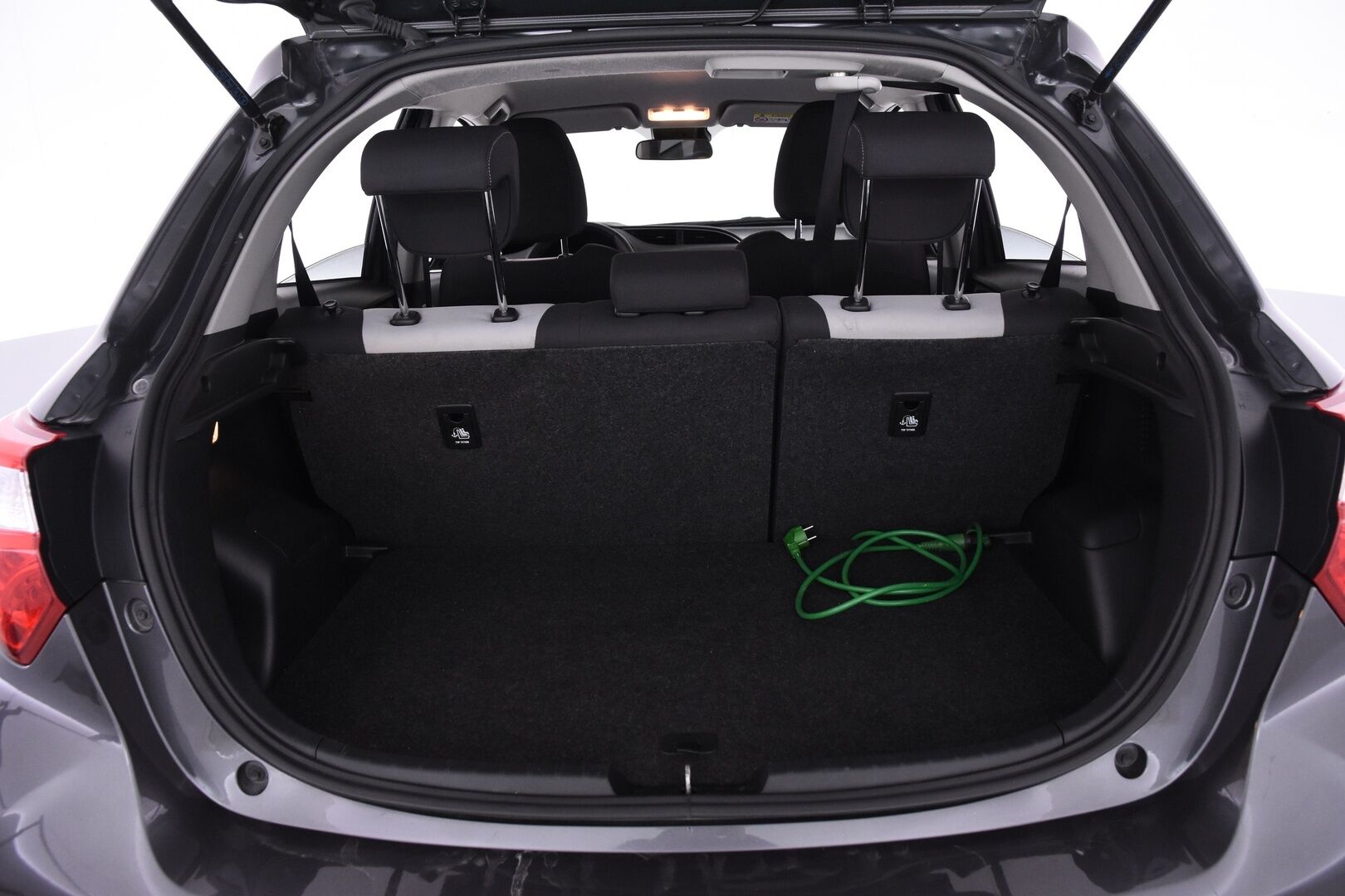 Toyota Yaris 2019 1,5 Hybrid Active 5ov / Merkkihuollettu / Peruutuskamera / Lohko .sis lämmitin / - * Suomi-auto / Taloudellinen / Näppärä *