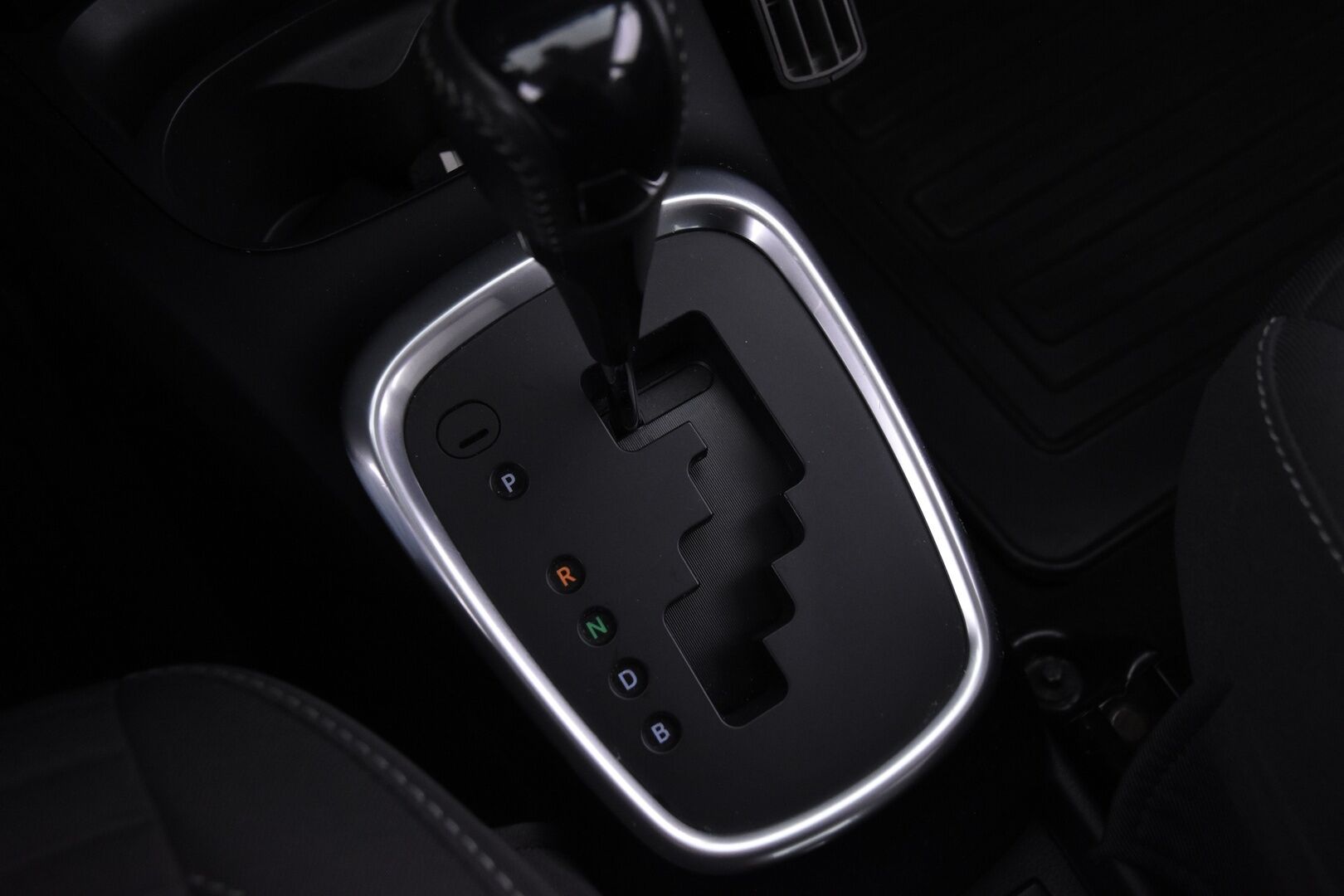 Toyota Yaris 2019 1,5 Hybrid Active 5ov / Merkkihuollettu / Peruutuskamera / Lohko .sis lämmitin / - * Suomi-auto / Taloudellinen / Näppärä *