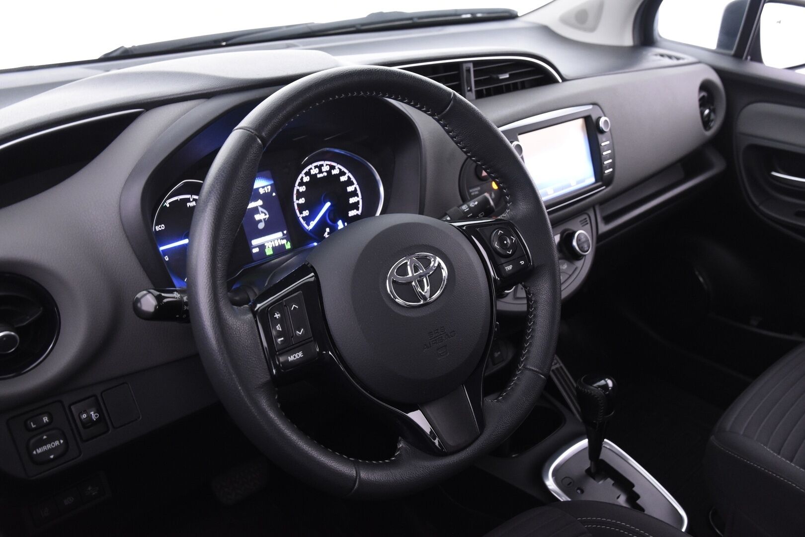 Toyota Yaris 2019 1,5 Hybrid Active 5ov / Merkkihuollettu / Peruutuskamera / Lohko .sis lämmitin / - * Suomi-auto / Taloudellinen / Näppärä *