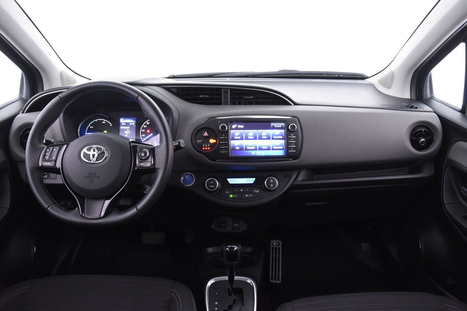 Toyota Yaris 2019 1,5 Hybrid Active 5ov / Merkkihuollettu / Peruutuskamera / Lohko .sis lämmitin / - * Suomi-auto / Taloudellinen / Näppärä *