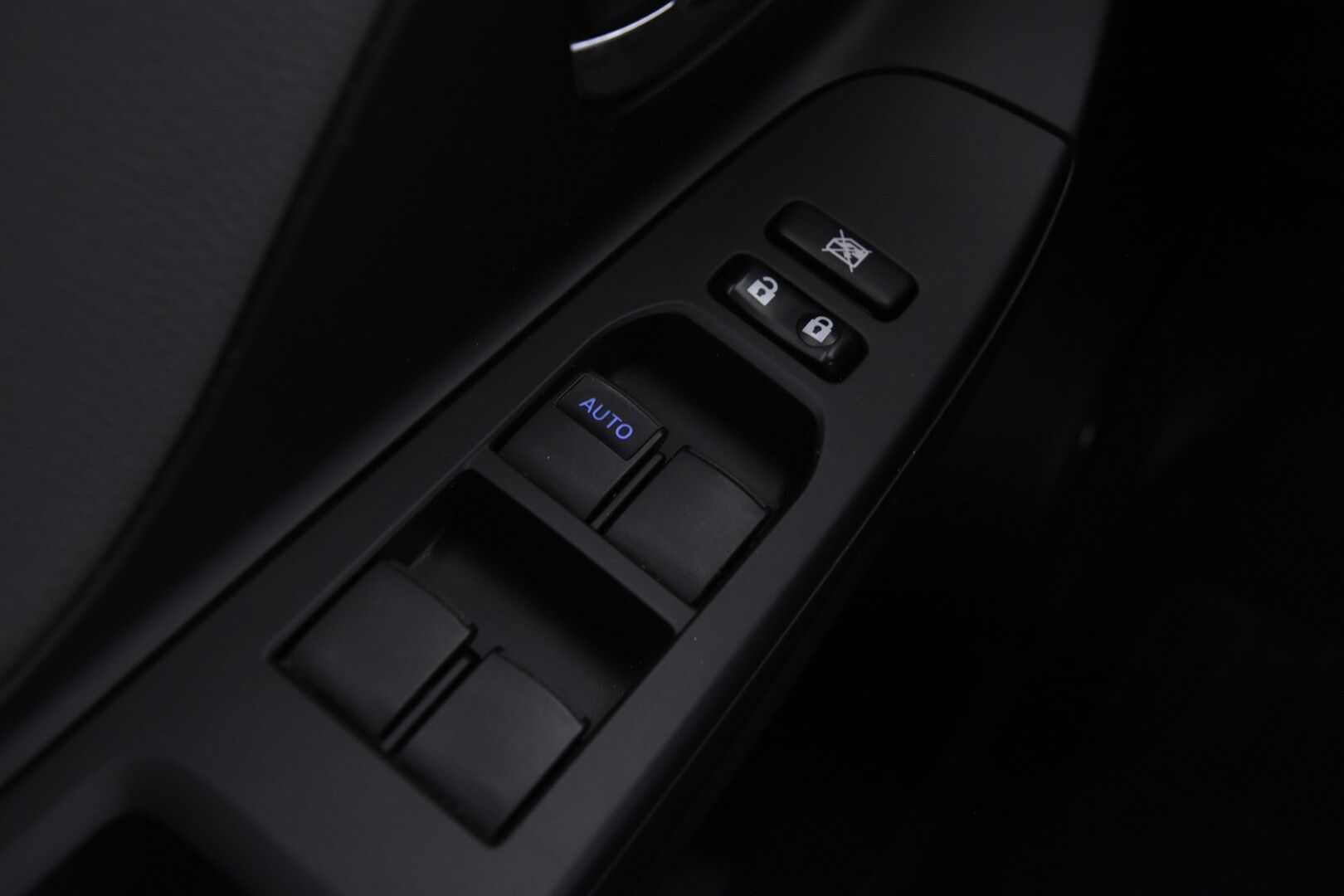 Toyota Yaris 2019 1,5 Hybrid Active 5ov / Merkkihuollettu / Peruutuskamera / Lohko .sis lämmitin / - * Suomi-auto / Taloudellinen / Näppärä *
