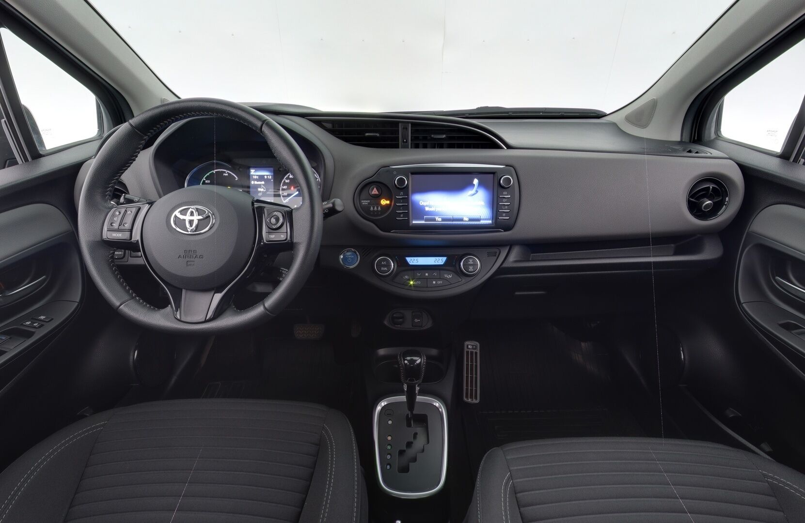 Toyota Yaris 2019 1,5 Hybrid Active 5ov / Merkkihuollettu / Peruutuskamera / Lohko .sis lämmitin / - * Suomi-auto / Taloudellinen / Näppärä *