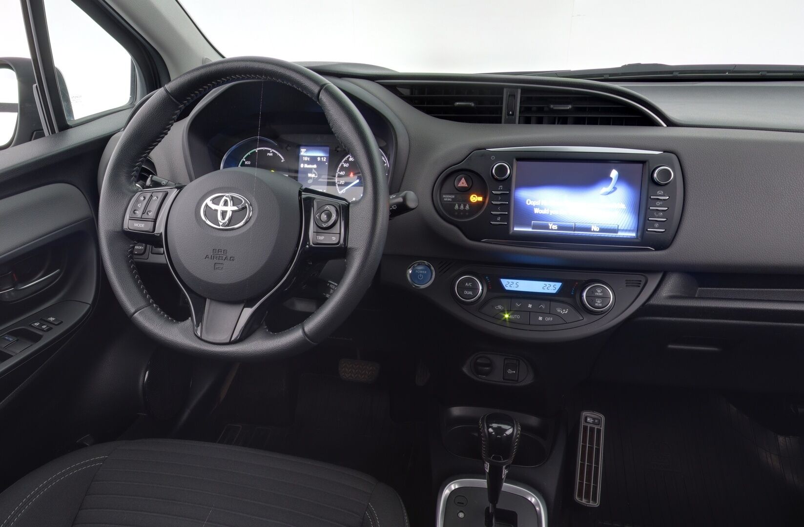 Toyota Yaris 2019 1,5 Hybrid Active 5ov / Merkkihuollettu / Peruutuskamera / Lohko .sis lämmitin / - * Suomi-auto / Taloudellinen / Näppärä *