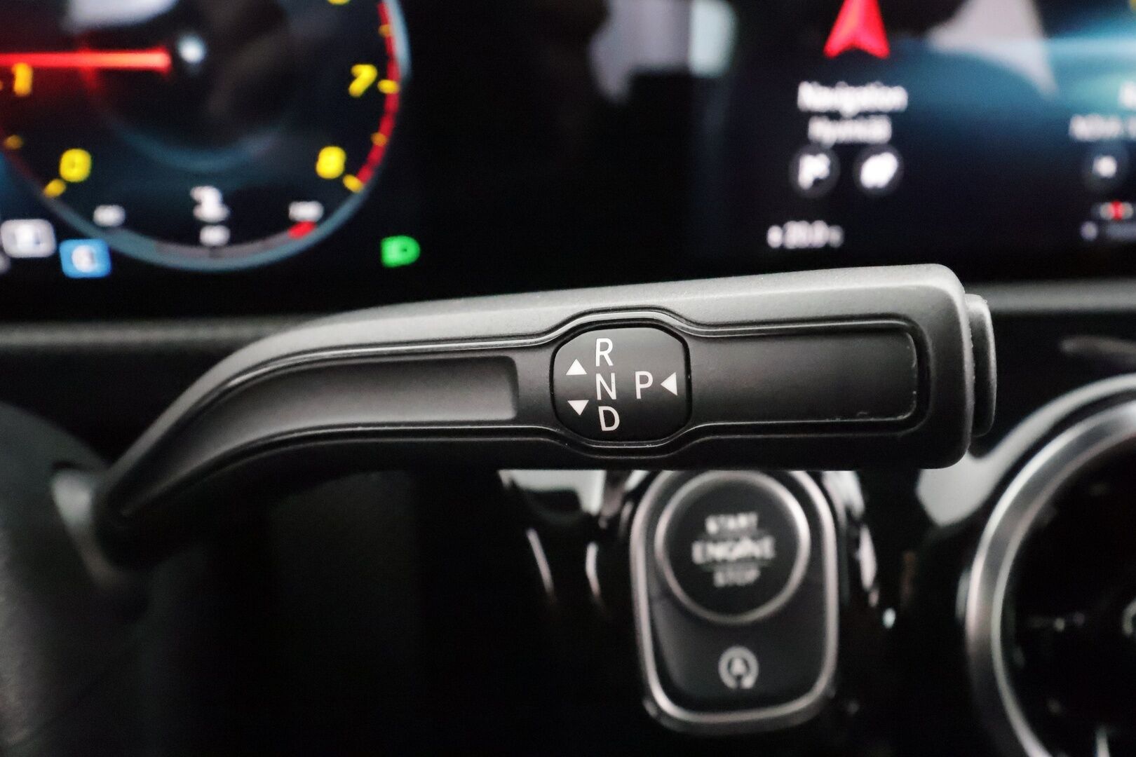 Mercedes-Benz A 2019 200 A sedan Business Style * Vakkari / P.kamera / Lohko / Puolinahat / Multibeam / Widescreen / Navi * - Suomi-auto / Kahdet renkaat aluvanteilla