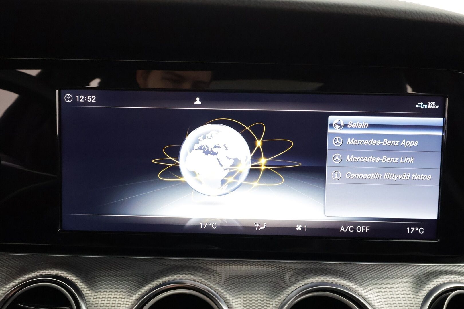 Mercedes-Benz E 2018 E 200 d A Premium Business AMG * Burmester / Muistipenkit / 360° / Panorama / Multibeam / Koukku / Katveavustin * - Kahdet renkaat - HULLU BLACKWEEK KORKOTARJOUS 2,49%