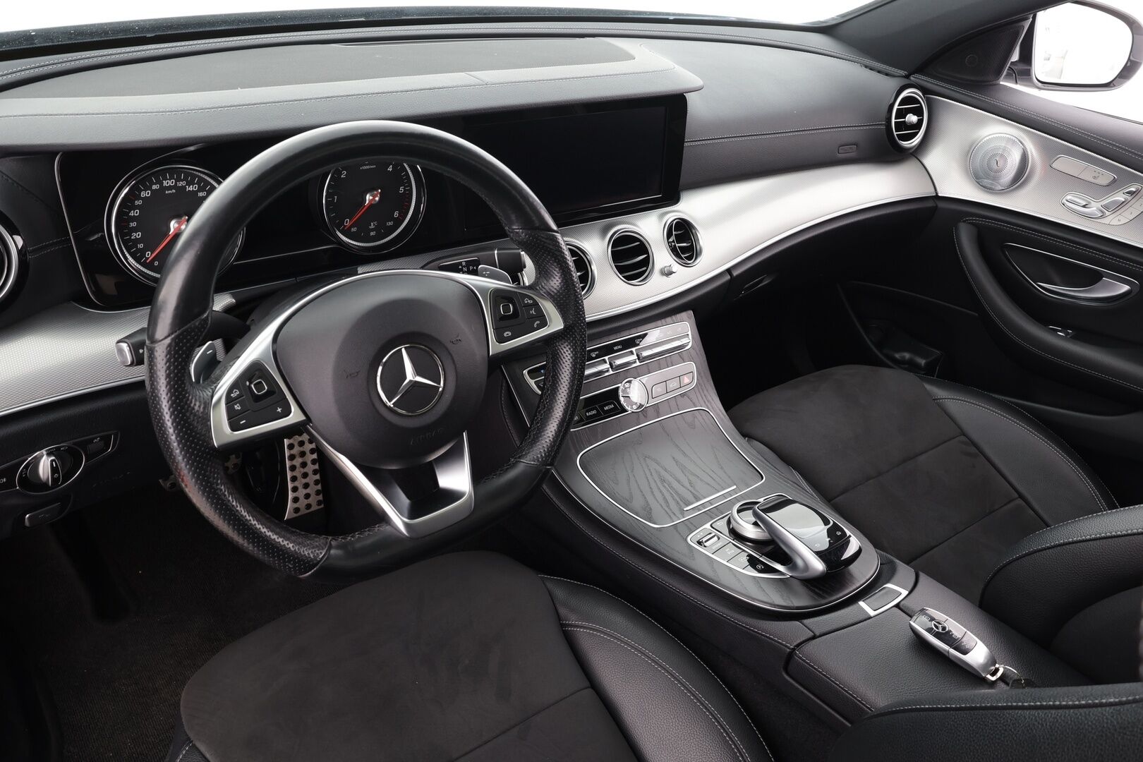 Mercedes-Benz E 2018 200 d A Premium Business AMG *Burmester / Muistipenkit / 360° / Panorama / Multibeam / Koukku / Katveavustin* - 2x Renkaat!