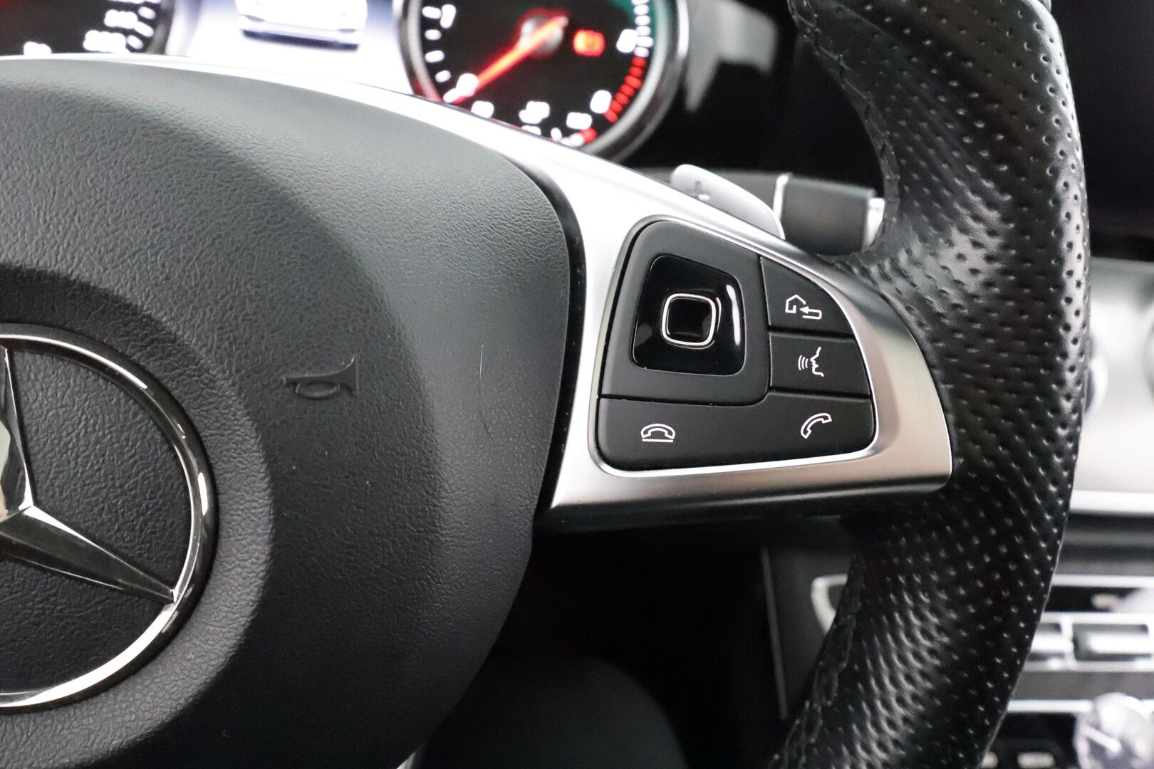 Mercedes-Benz E 2018 200 d A Premium Business AMG *Burmester / Muistipenkit / 360° / Panorama / Multibeam / Koukku / Katveavustin* - 2x Renkaat!