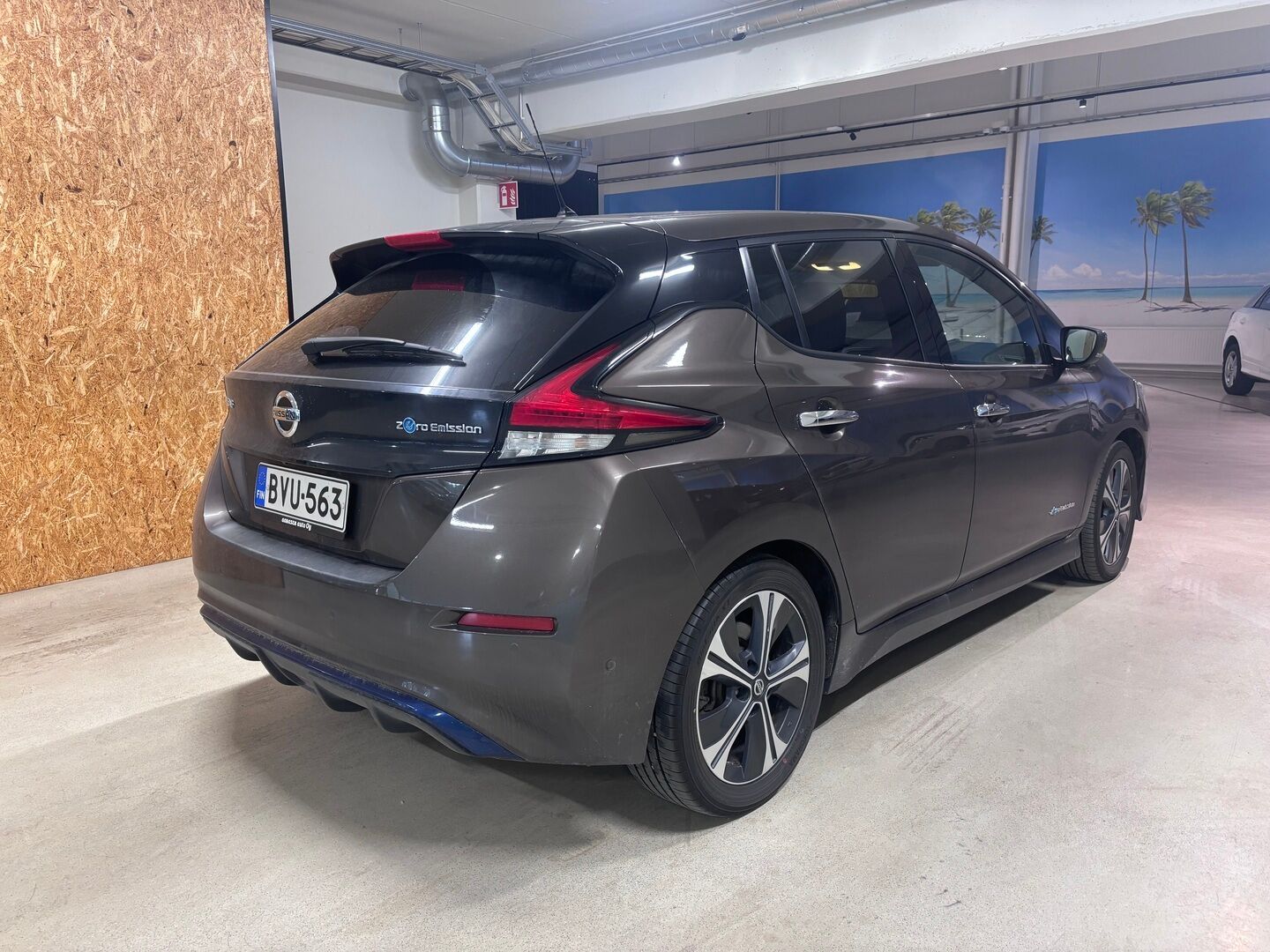 Nissan Leaf 2019 Tekna 40 kWh Leather ProPilot Park FI - | Merkkihuollettu Suomi-auto | Adapt. vak | Keyless Go | P.kamera | BOSE | Bliss | Kaukovaloautomatiikka | Nahka-alcantara | Ratinlämmitin |