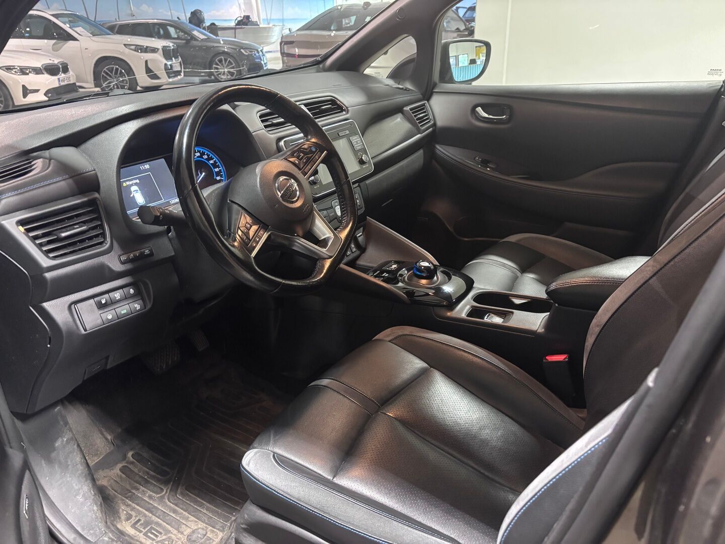 Nissan Leaf 2019 Tekna 40 kWh Leather ProPilot Park FI - | Merkkihuollettu Suomi-auto | Adapt. vak | Keyless Go | P.kamera | BOSE | Bliss | Kaukovaloautomatiikka | Nahka-alcantara | Ratinlämmitin |